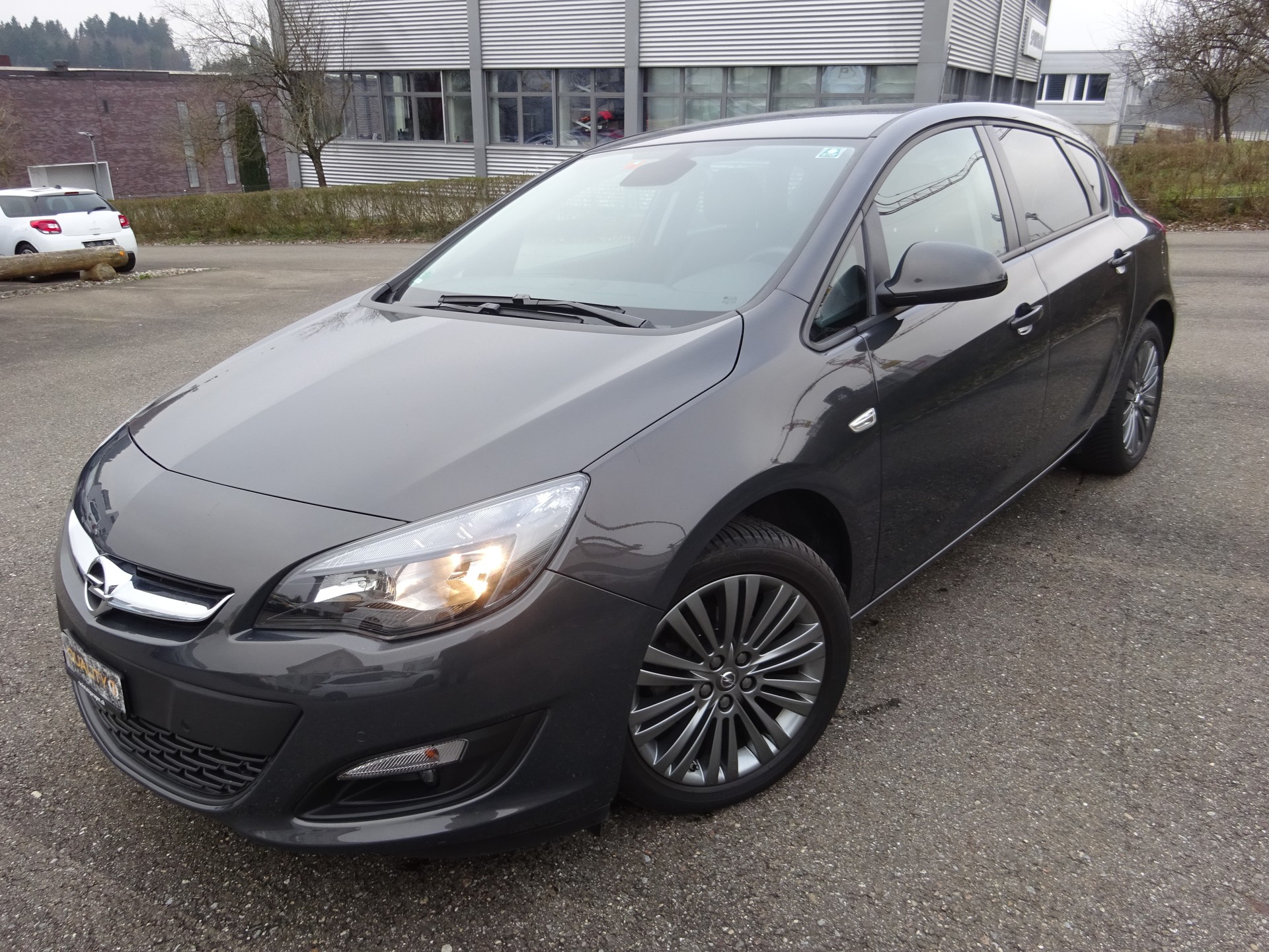OPEL Astra 1.4i 16V Turbo Active Edition - SERVICE GEMACHT