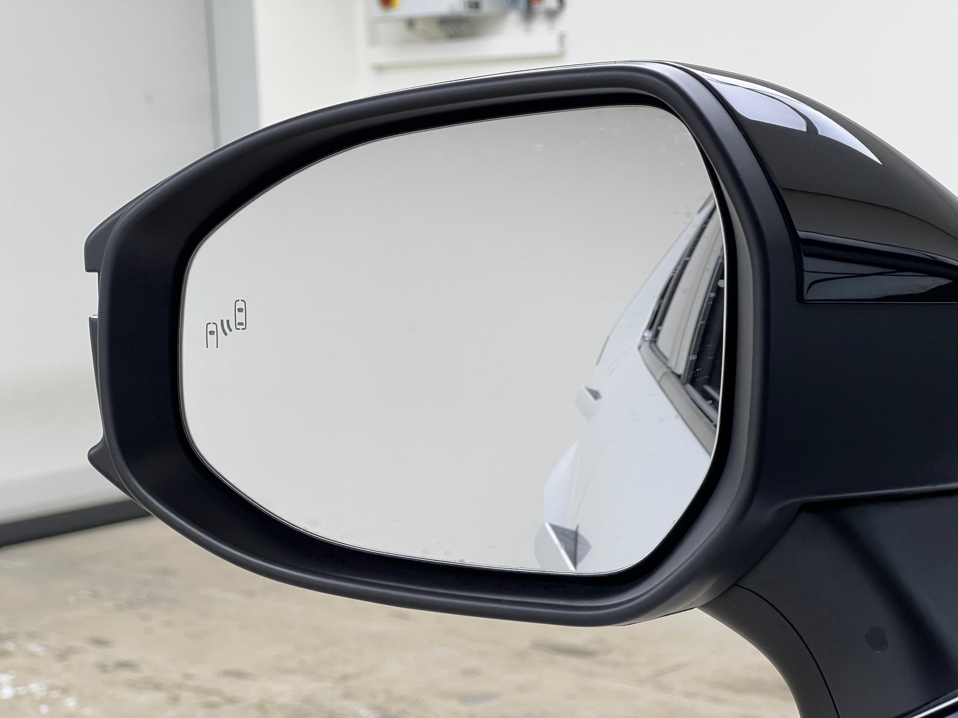 TOYOTA C-HR 2.0 PHEV GR Sport / ab 0,99% Leasing bei Abschluss einer Protect Autoversicherung-image-20