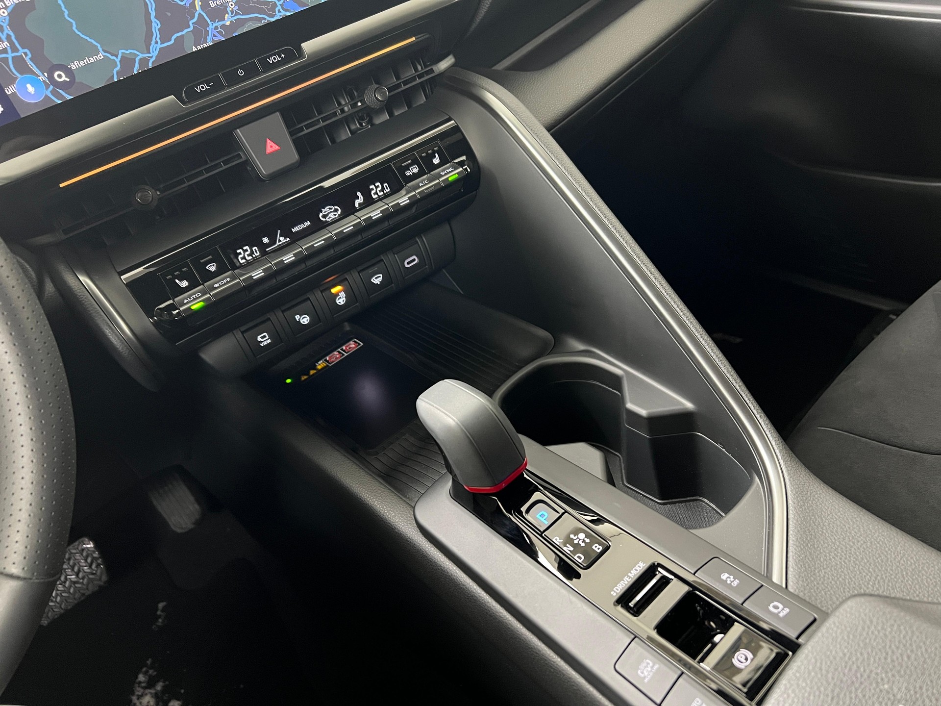 TOYOTA C-HR 2.0 PHEV GR Sport / ab 0,99% Leasing bei Abschluss einer Protect Autoversicherung-image-13