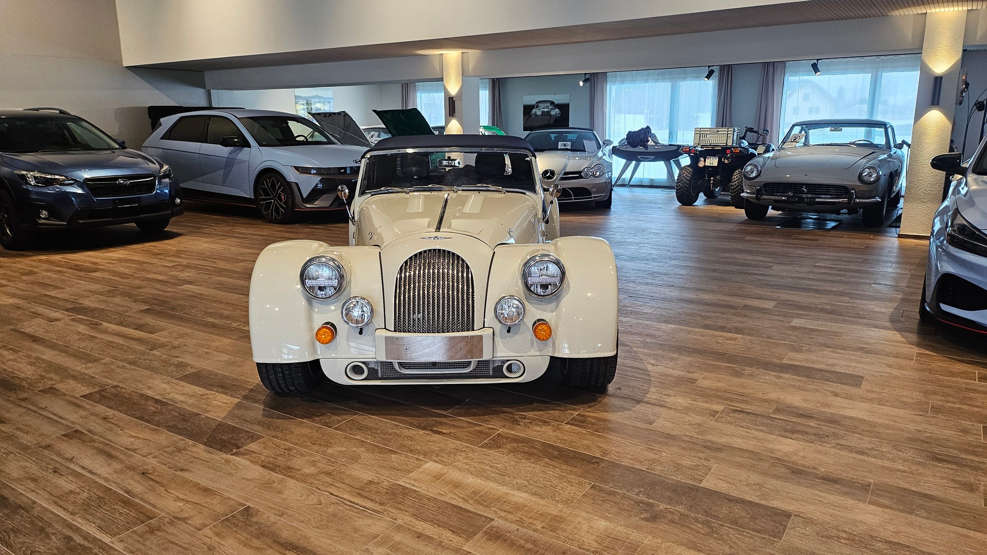 MORGAN Plus Six 3.0 Automatik-showroom-element-2