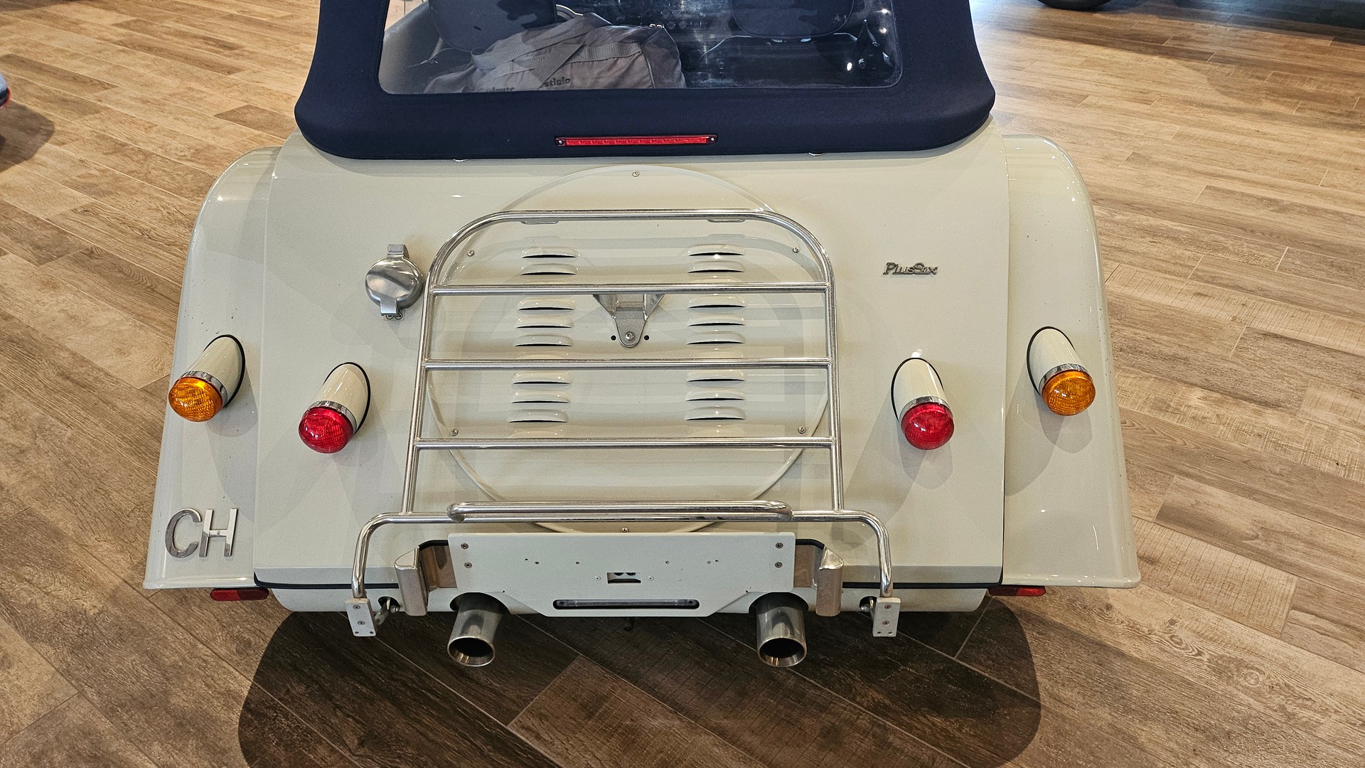 MORGAN Plus Six 3.0 Automatik-image-21