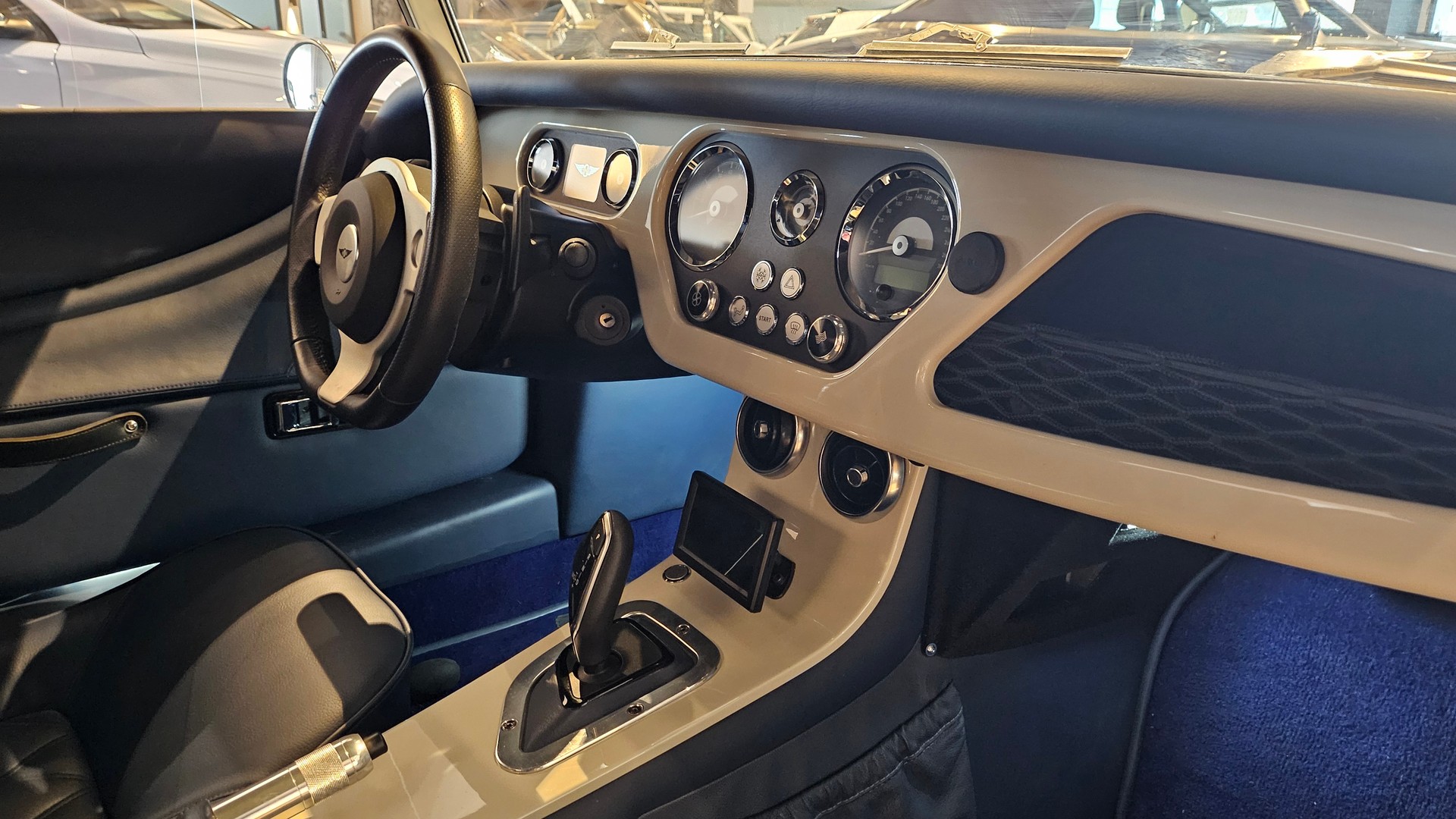 MORGAN Plus Six 3.0 Automatik-image-23