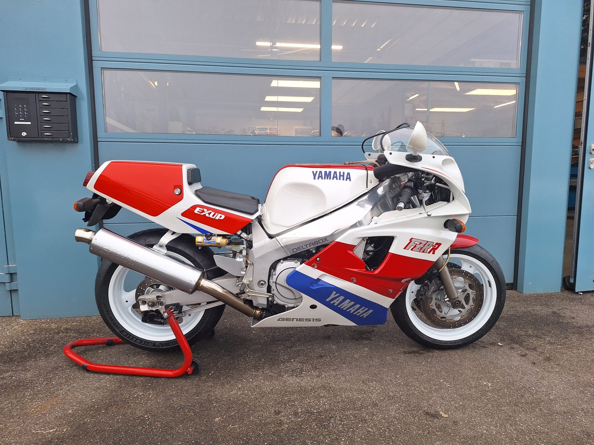 YAMAHA FZR 750 R Exup OW01