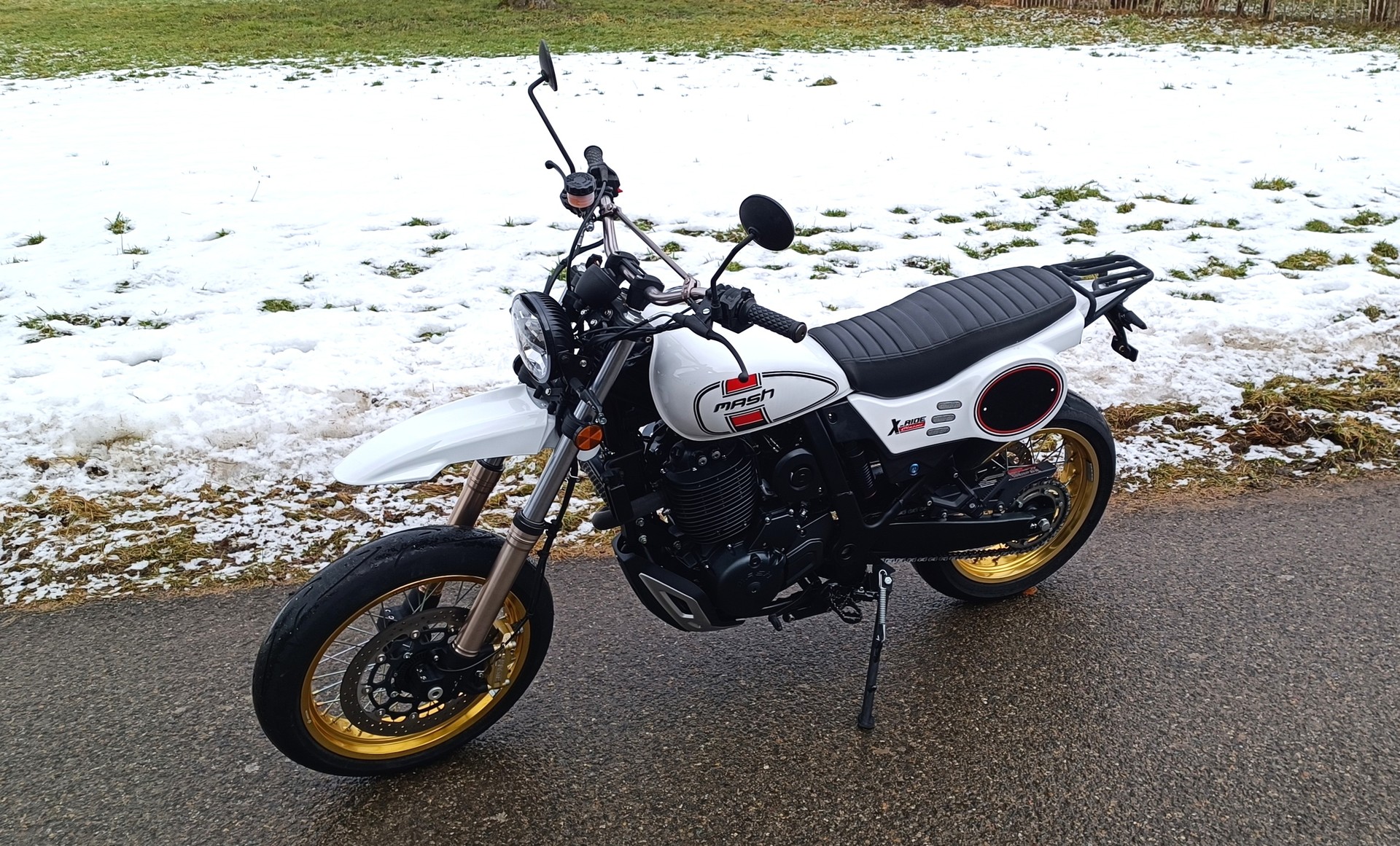 MASH 650 X-Ride-image-1