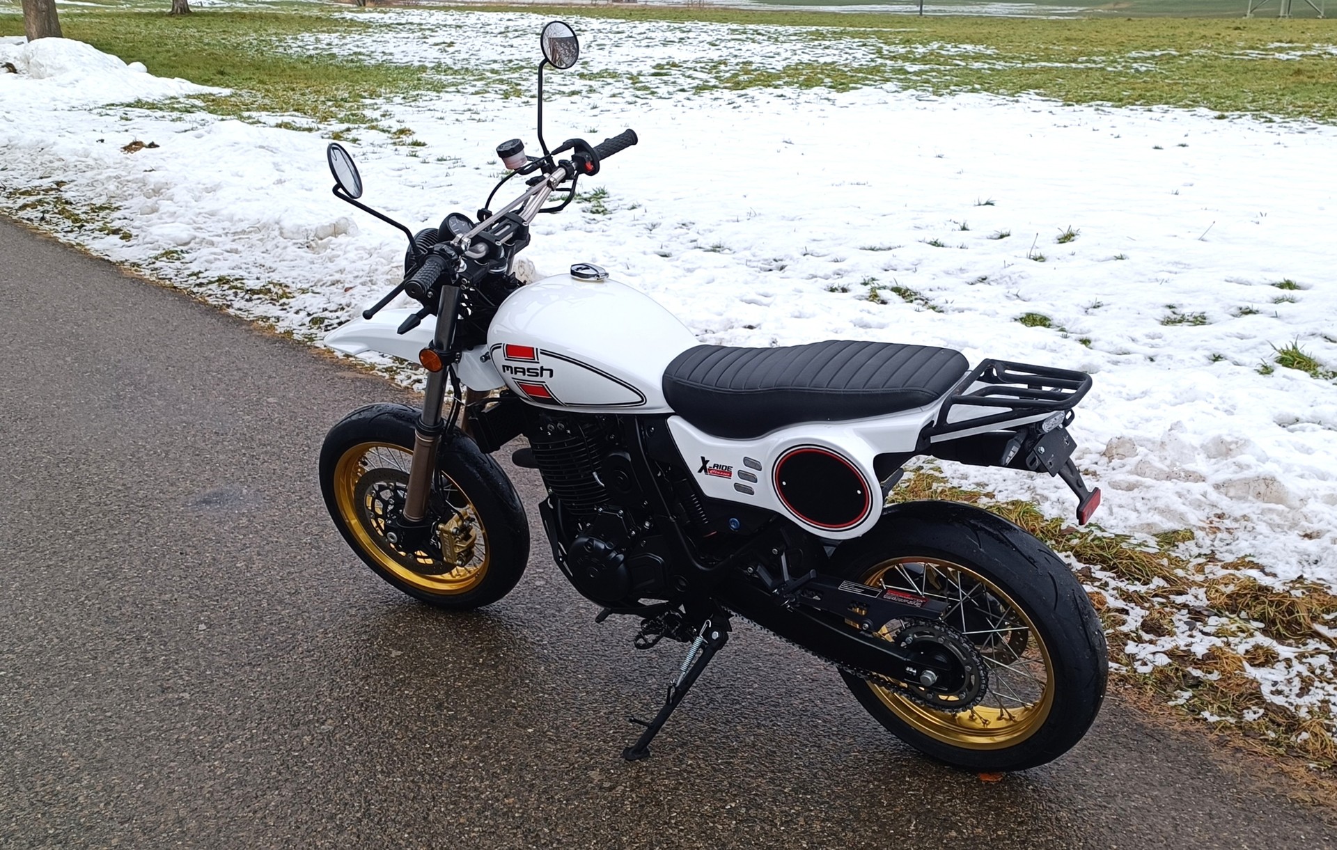 MASH 650 X-Ride-image-3