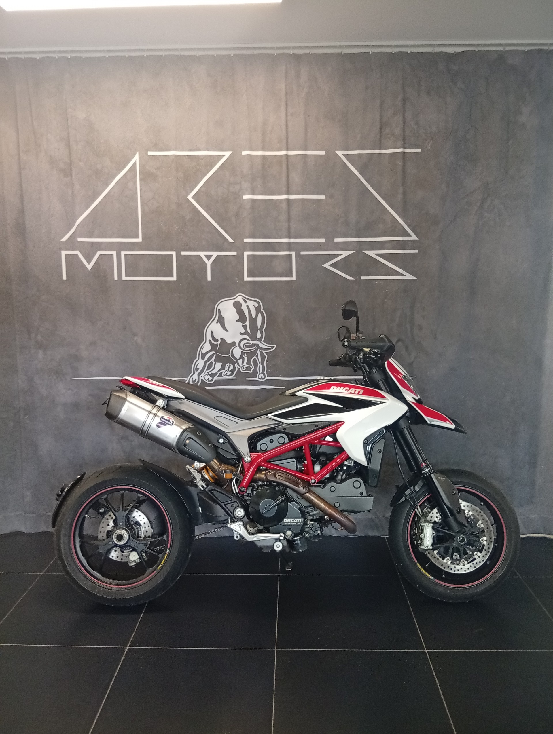 DUCATI Hypermotard 821 SP-image-0