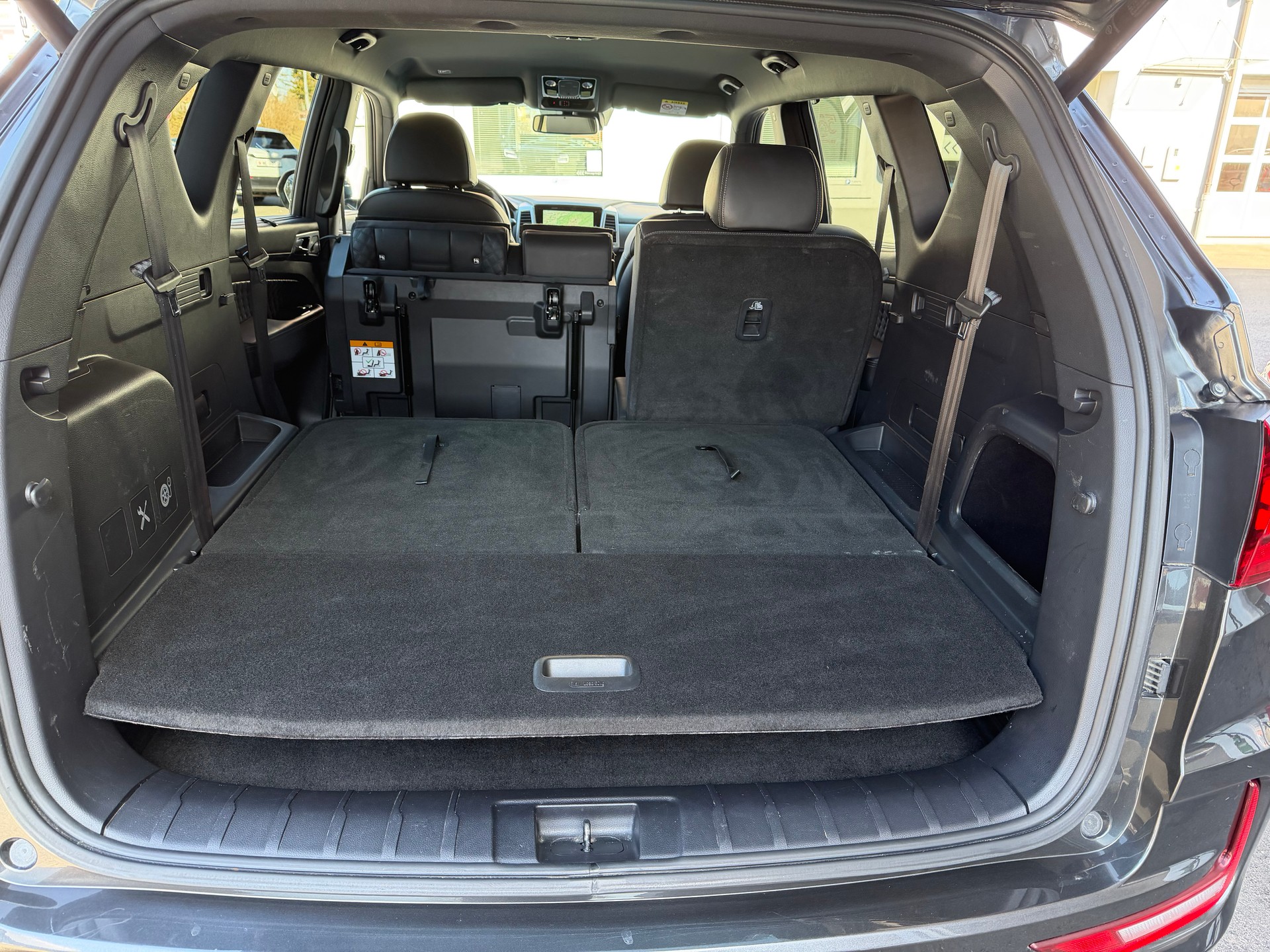 KGM-SsangYong Rexton 2.2 CRDi 7 Pl. Sapphire 4WD AT-image-15