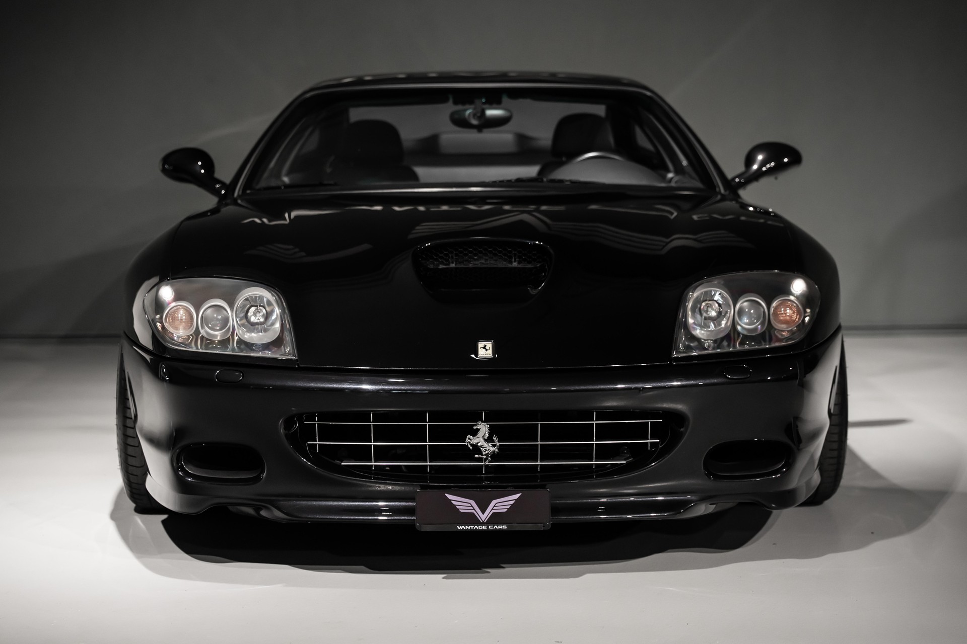 FERRARI 575M-showroom-element-3