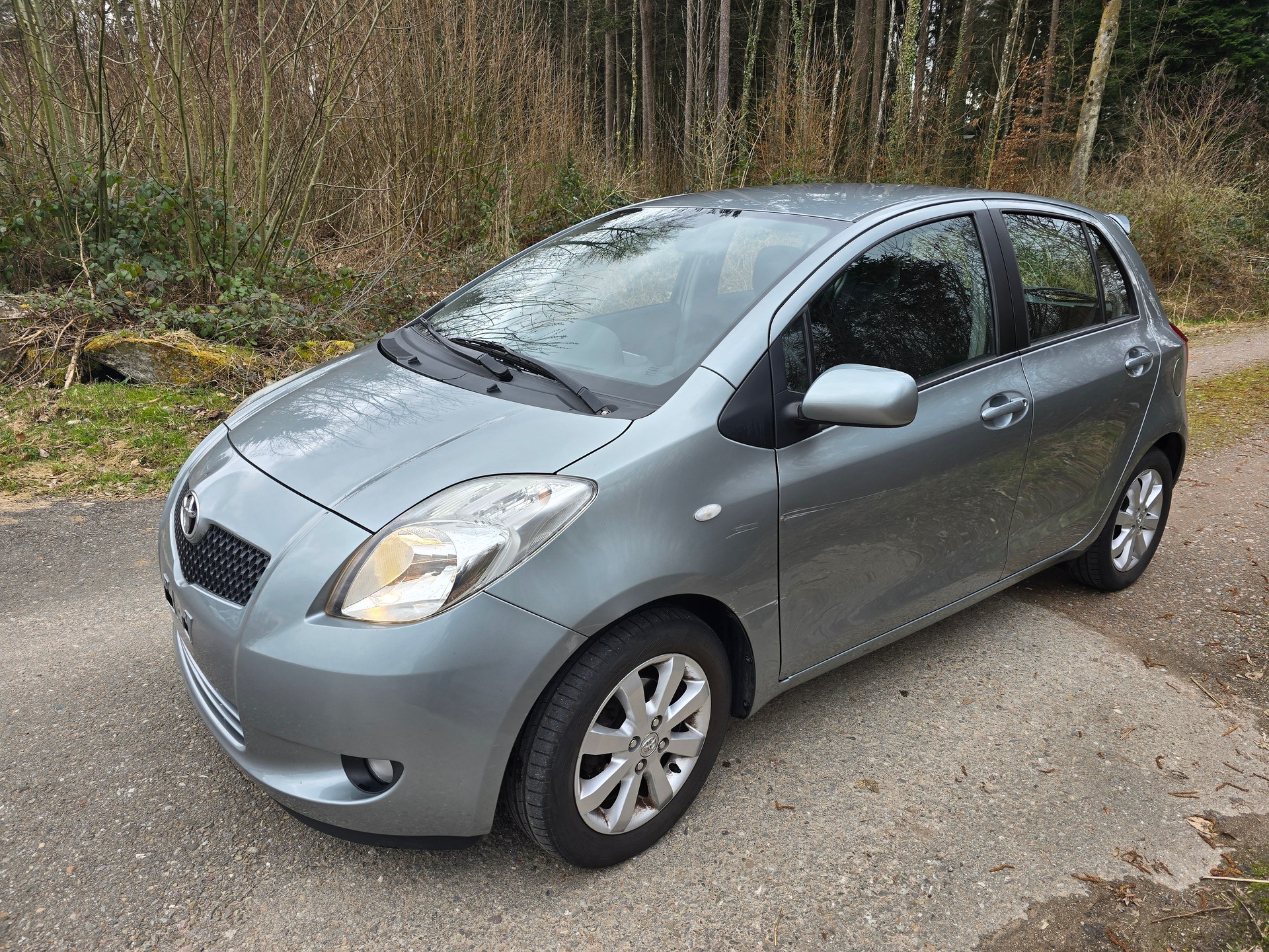 TOYOTA Yaris 1.3 Chic Multimode-image-4