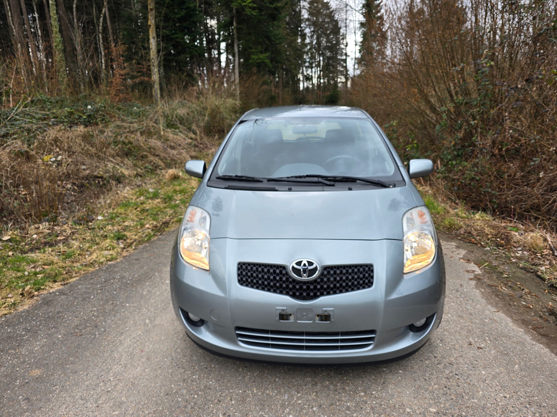TOYOTA Yaris 1.3 Chic Multimode