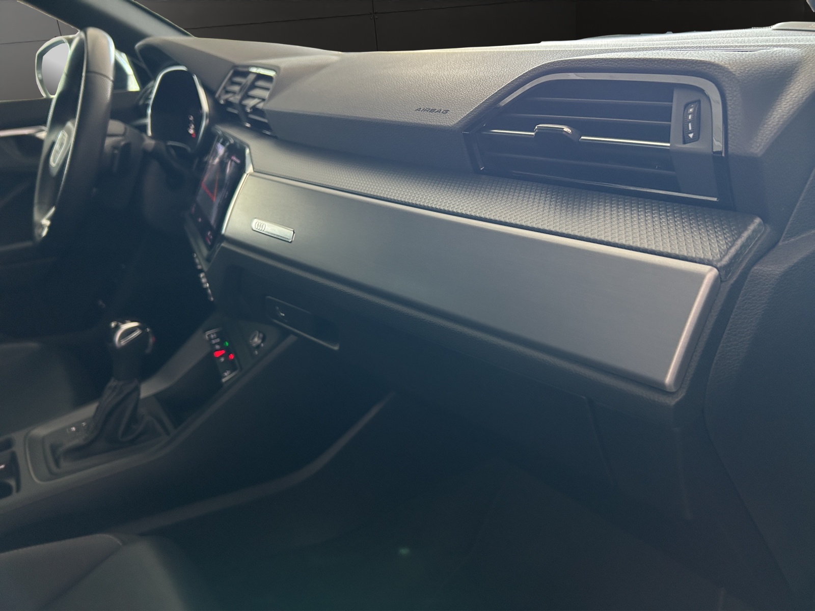 AUDI Q3 Sportback 45 TFSI e S line Attraction S-tronic-image-21