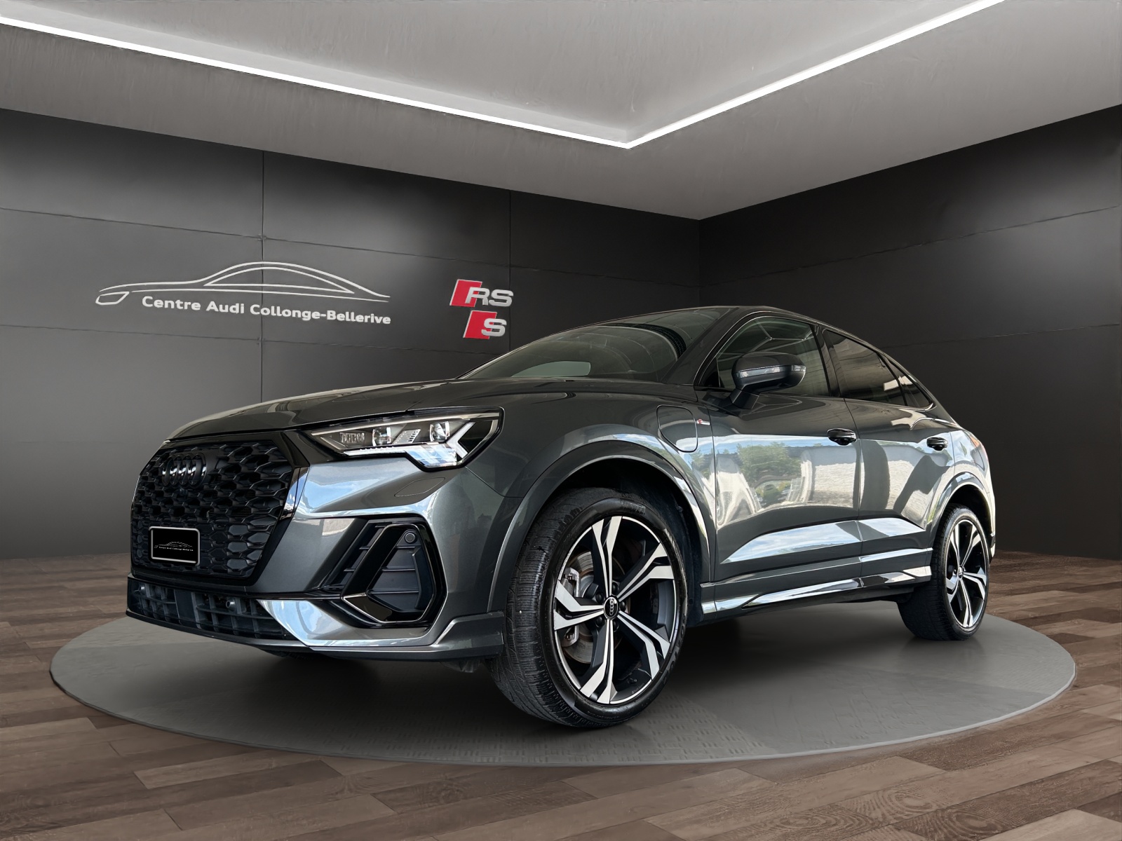 AUDI Q3 Sportback 45 TFSI e S line Attraction S-tronic