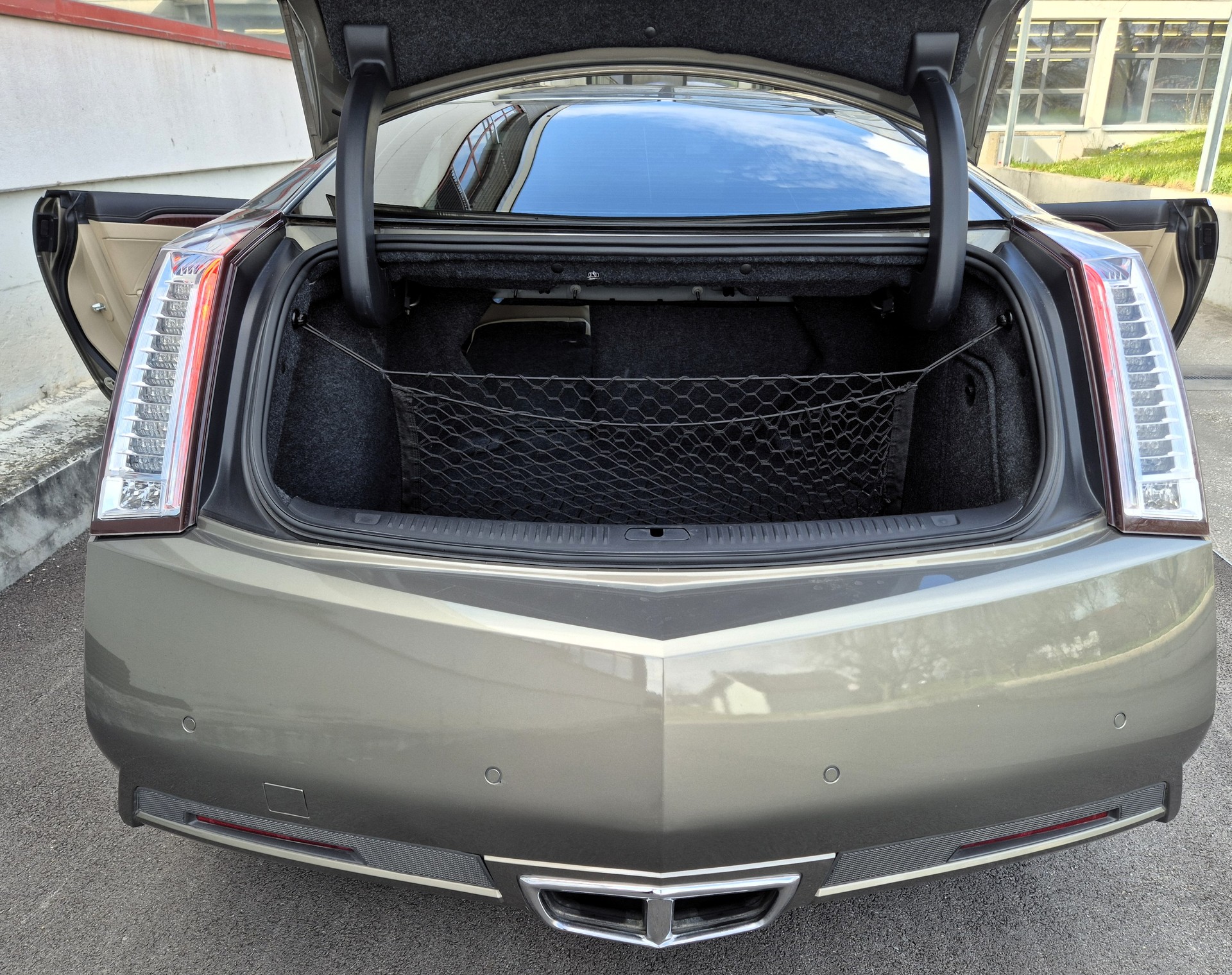 CADILLAC CTS Coupé 3.6 Sport Luxury / 311 PS und 374 Nm-image-14