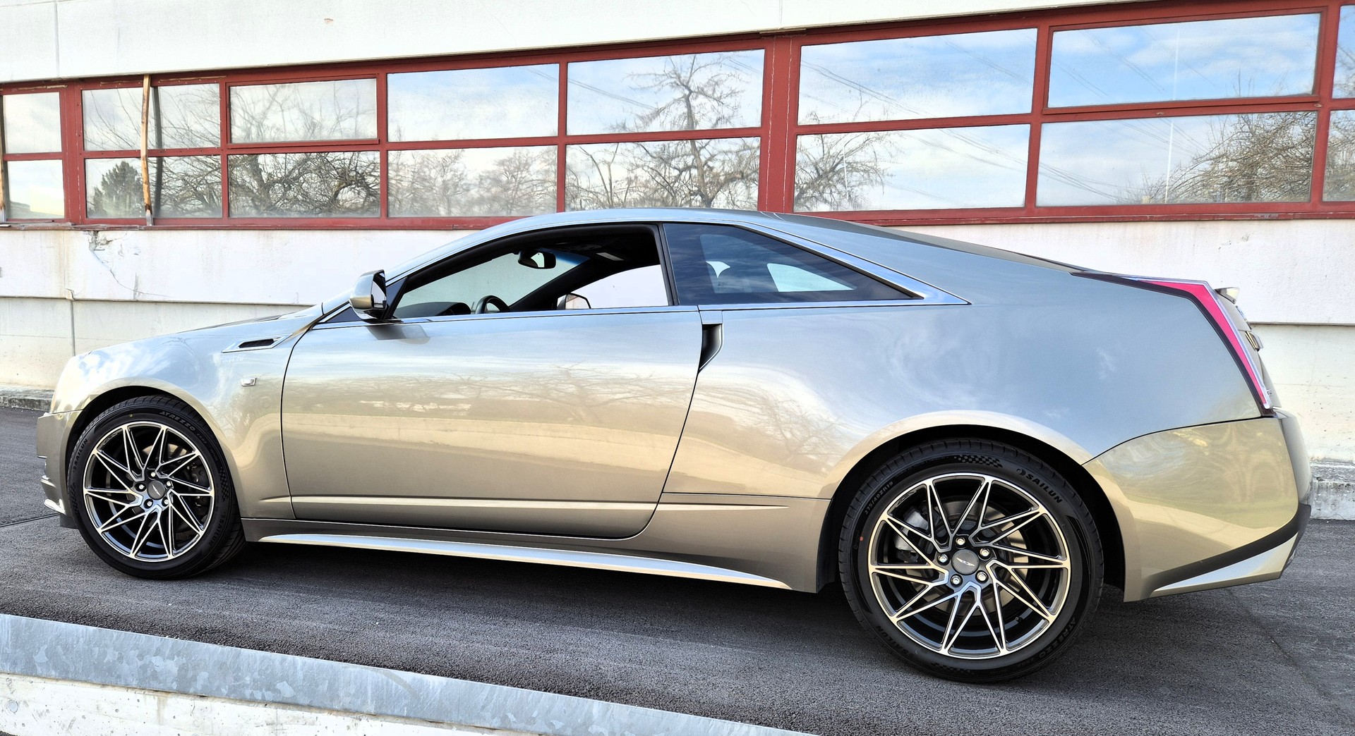 CADILLAC CTS Coupé 3.6 Sport Luxury / 311 PS und 374 Nm-image-1