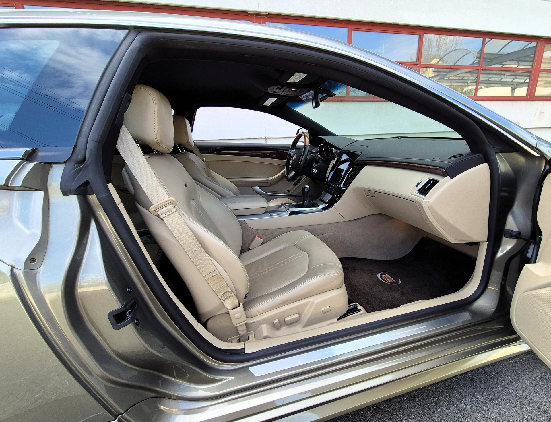 CADILLAC CTS Coupé 3.6 Sport Luxury / 311 PS und 374 Nm-image-8