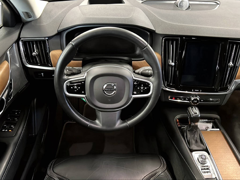 VOLVO V90 2.0 D5 Inscription AWD-image-7