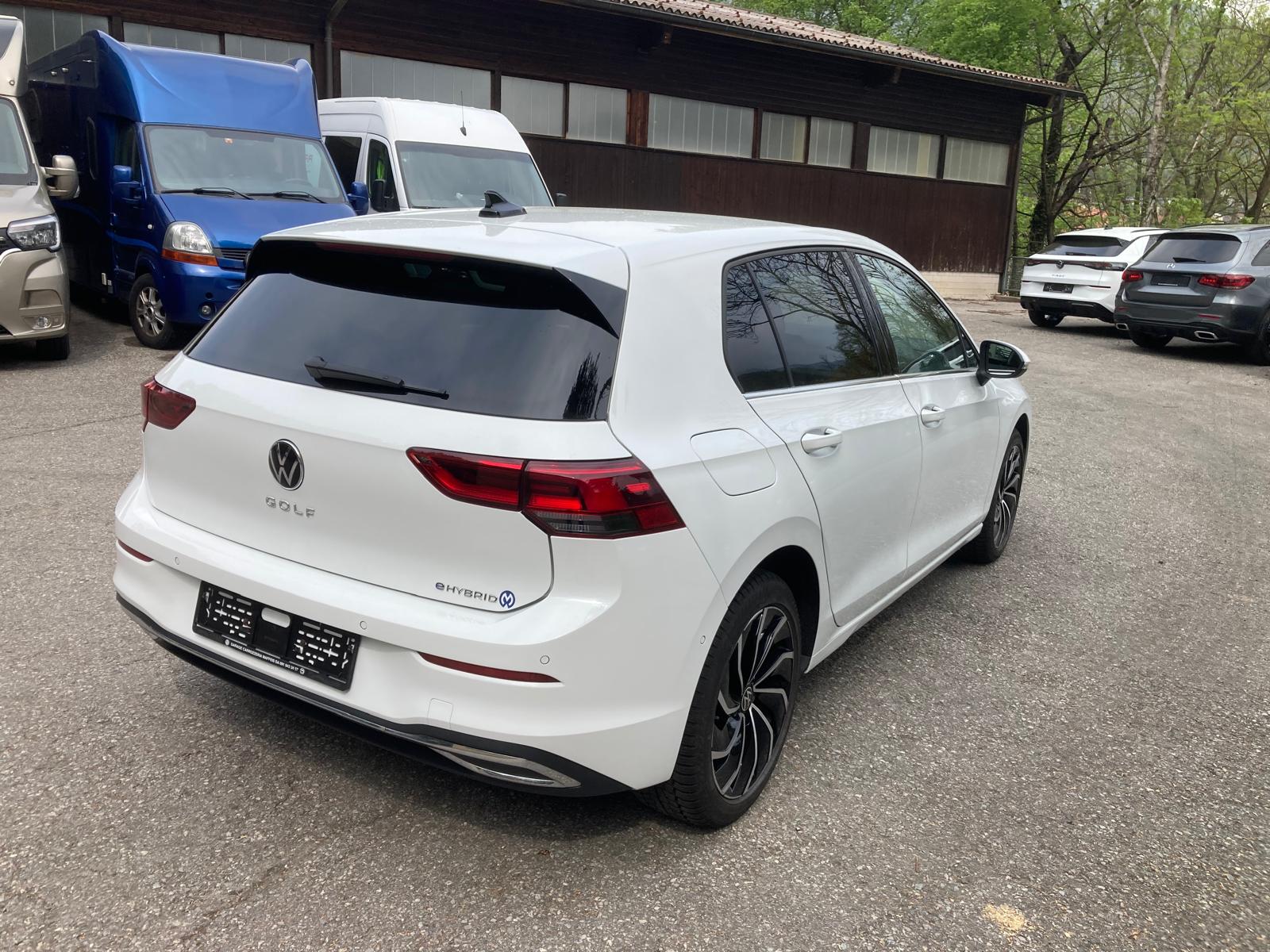 VW Golf 1.4 TSI PHEV Selection-image-6