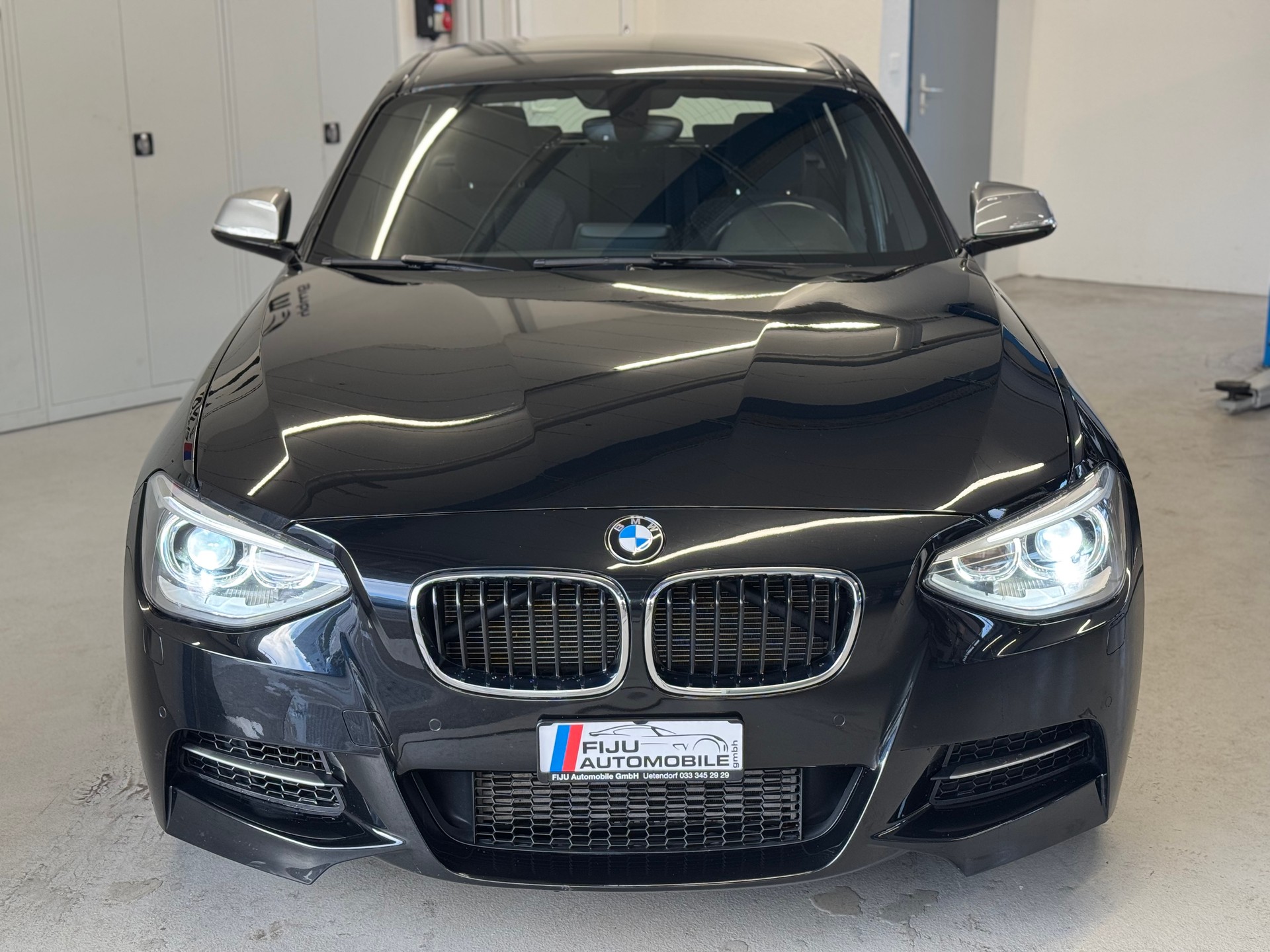 BMW M135i xDrive Steptronic-image-1