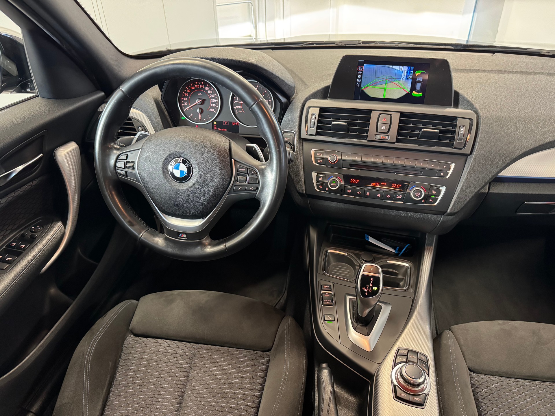BMW M135i xDrive Steptronic-image-8