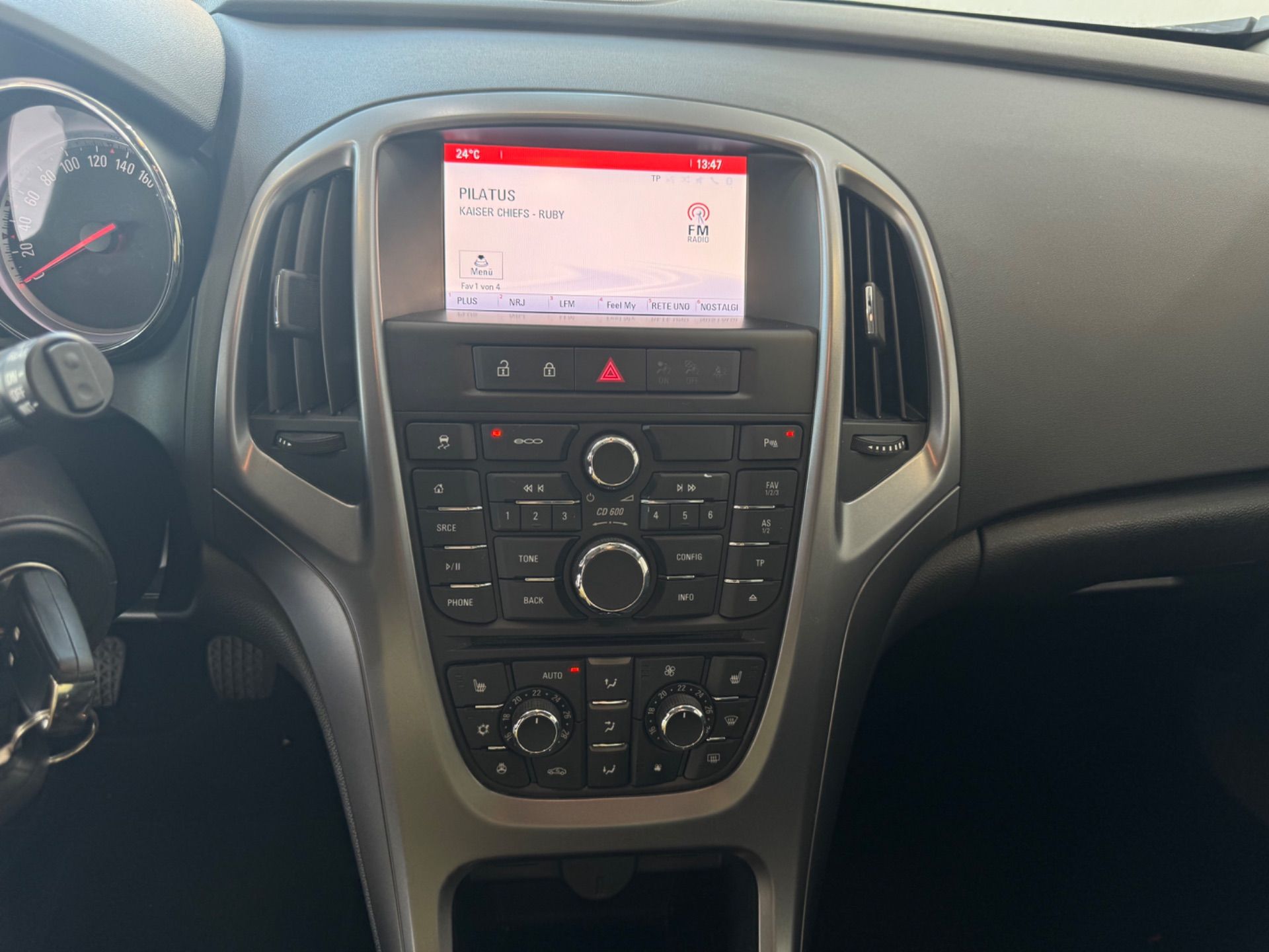 OPEL Astra 1.4 Turbo Edition-image-14
