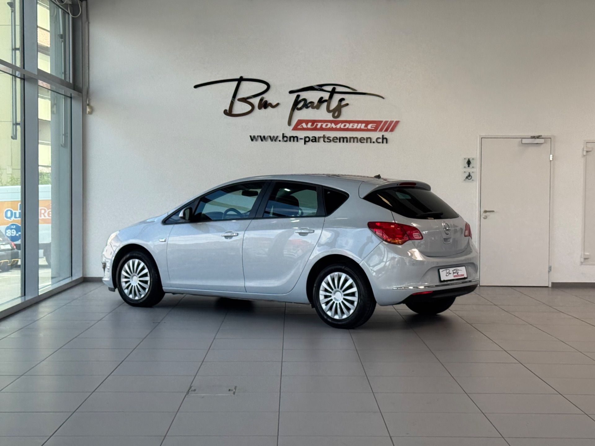OPEL Astra 1.4 Turbo Edition-showroom-element-3
