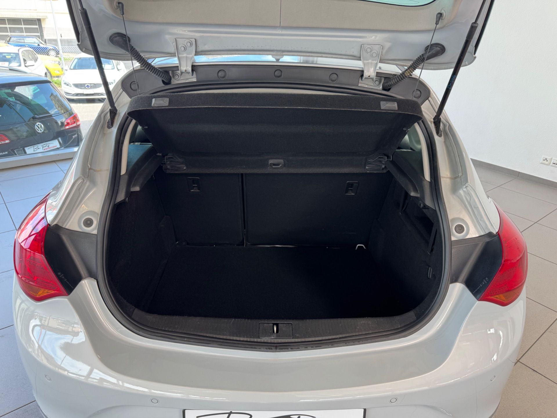 OPEL Astra 1.4 Turbo Edition-image-18