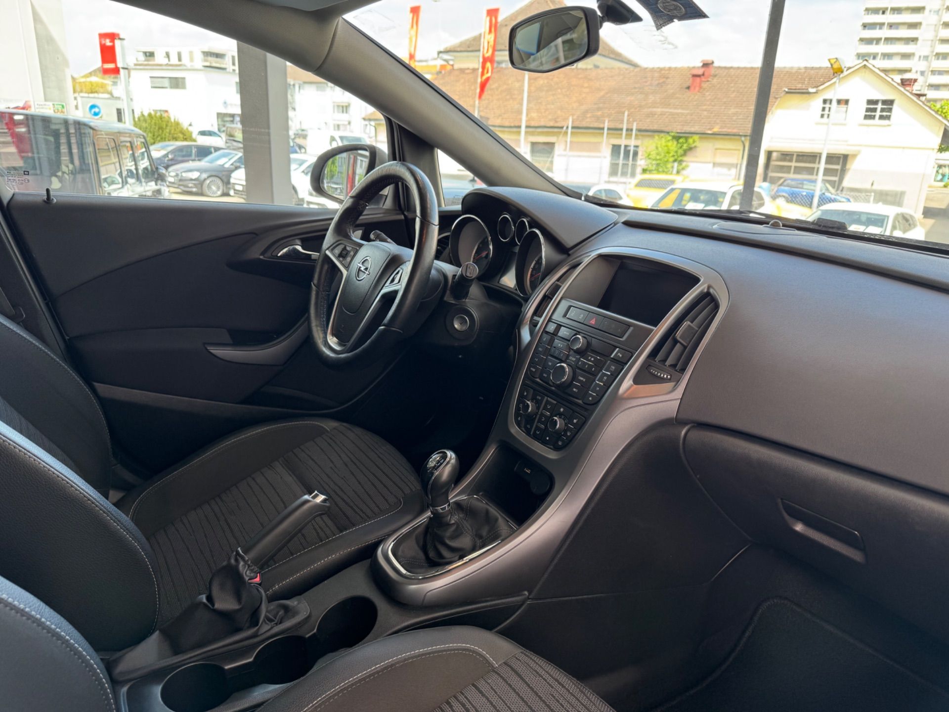 OPEL Astra 1.4 Turbo Edition-image-16