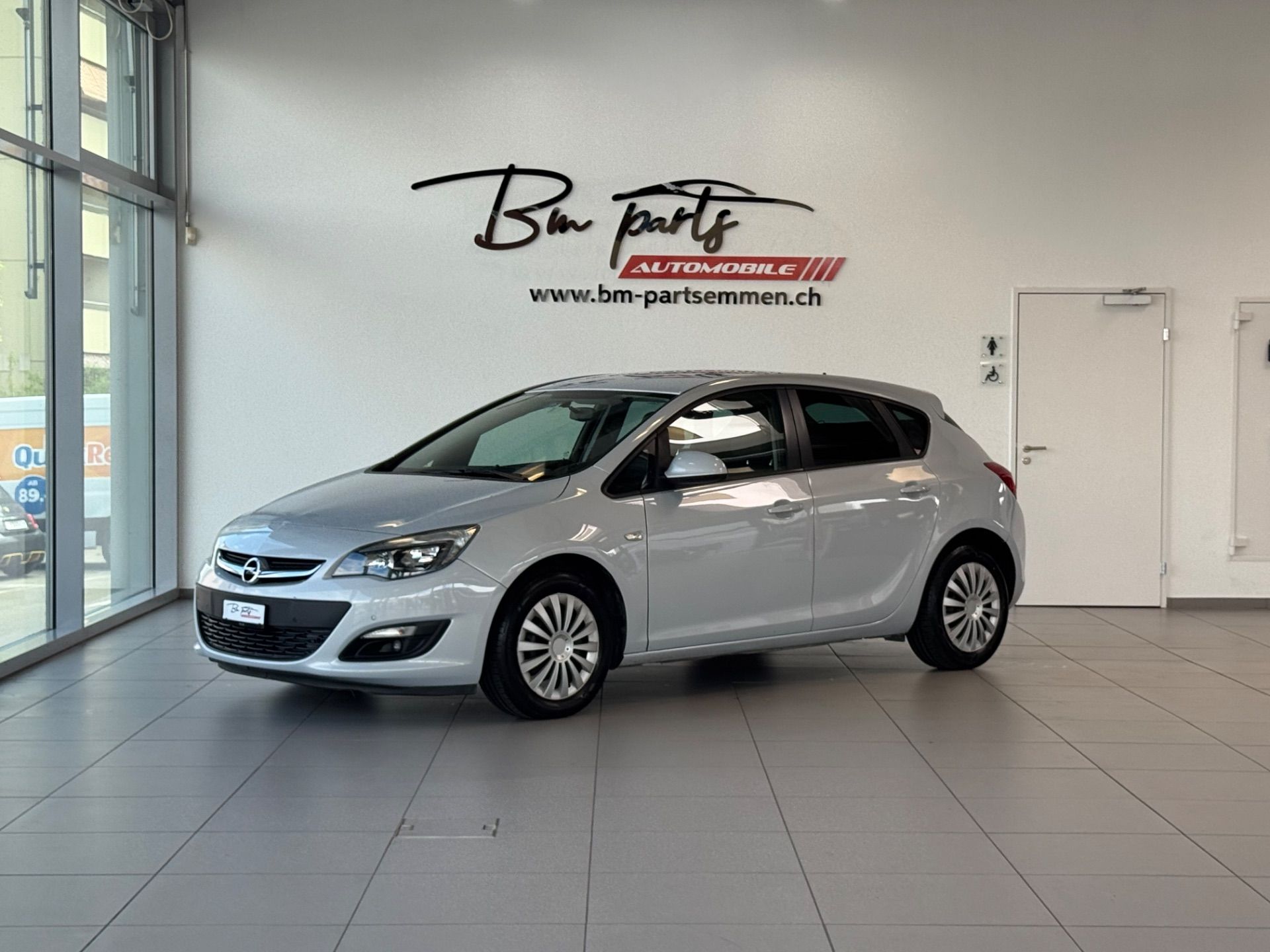 OPEL Astra 1.4 Turbo Edition-showroom-element-1