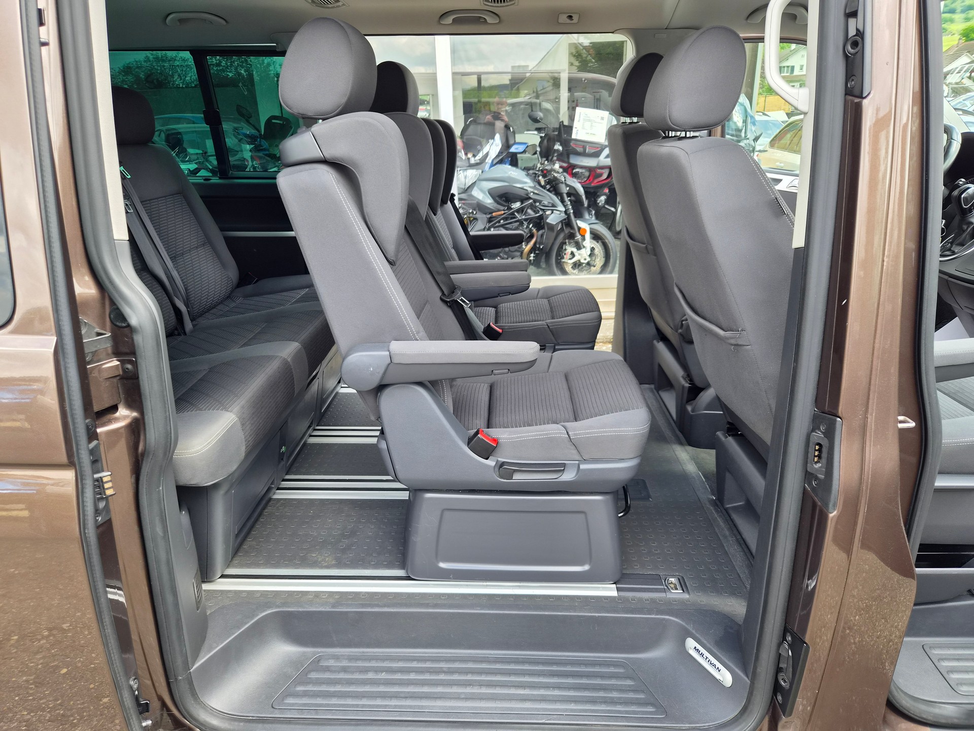 VW T5 Multivan 2.0 Bi-TDI CR Comfortline 4Motion DSG-image-10