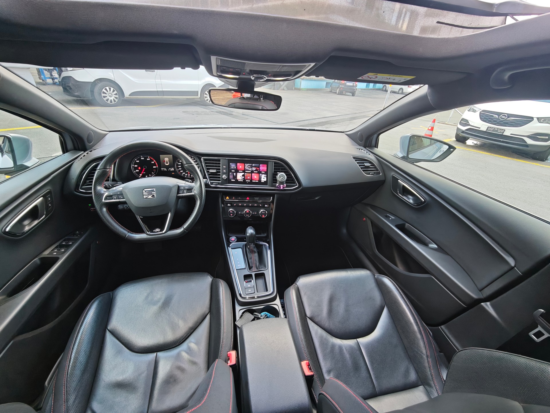 SEAT Leon 1.5 TSI EVO SWISS FR DSG-image-12