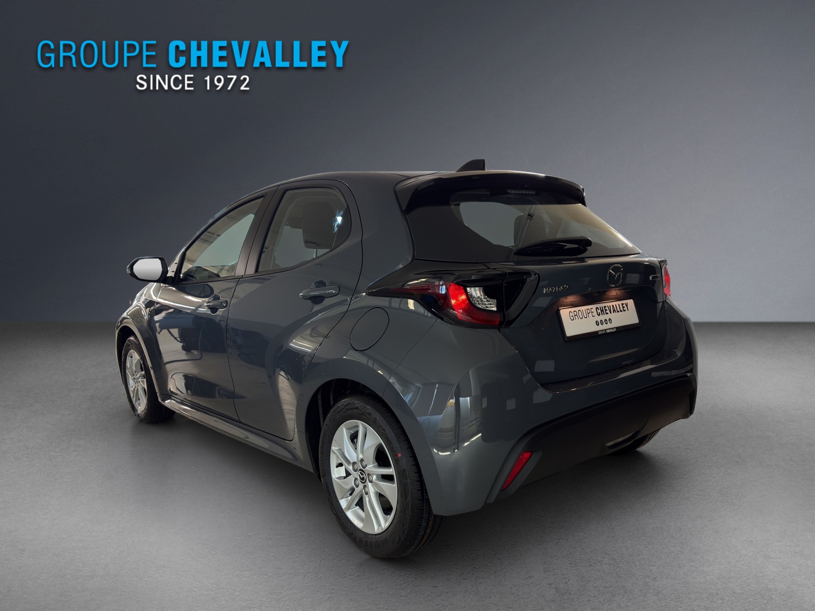 MAZDA 2 Hybrid Centre-line-showroom-element-3