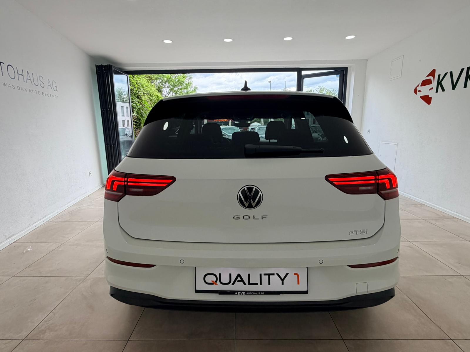 VW Golf 1.5 e TSI mHEV Value DSG-image-5
