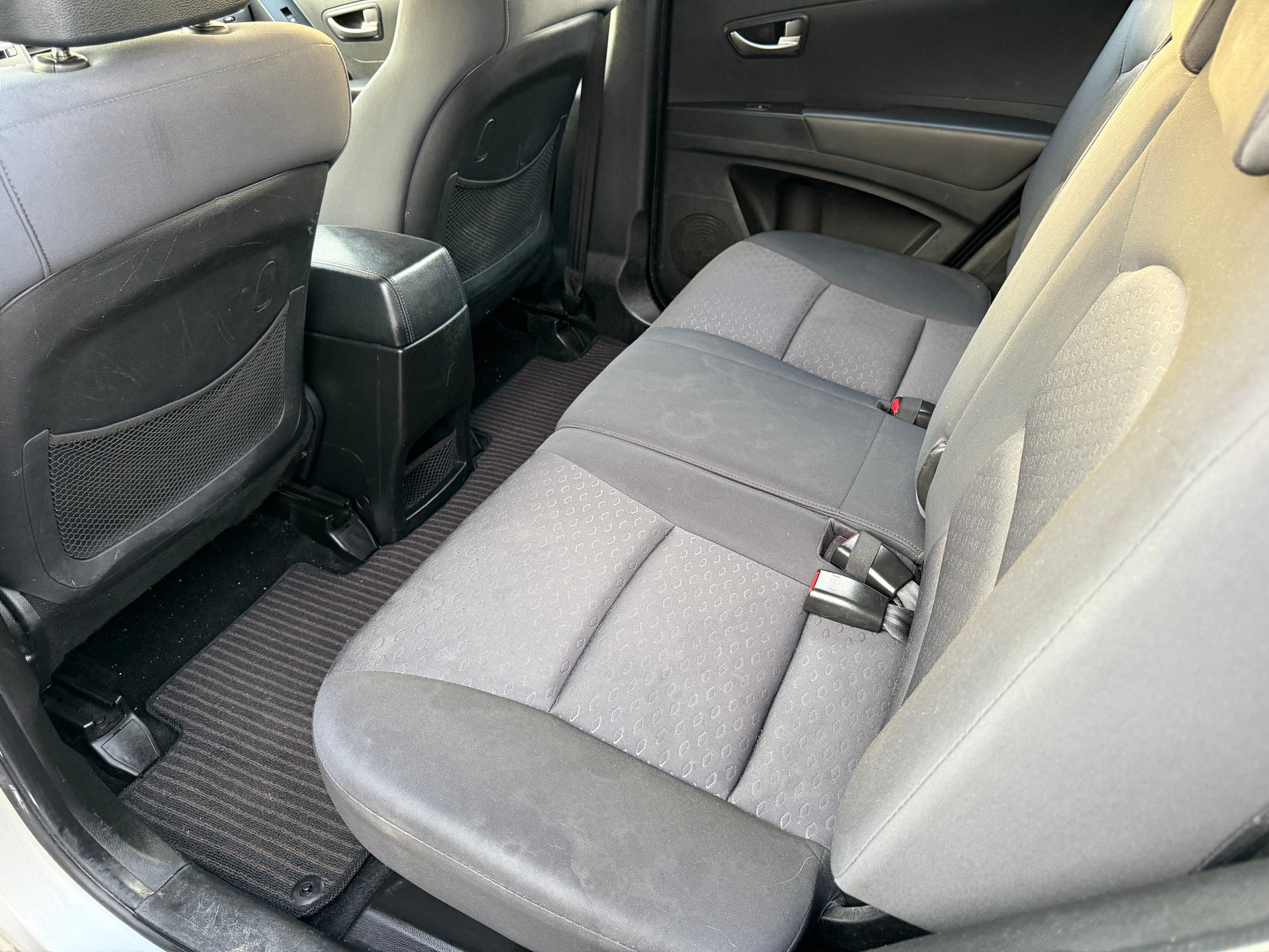 KGM-SsangYong Korando 2.0 e-XDI Black Edition 4WD-image-9