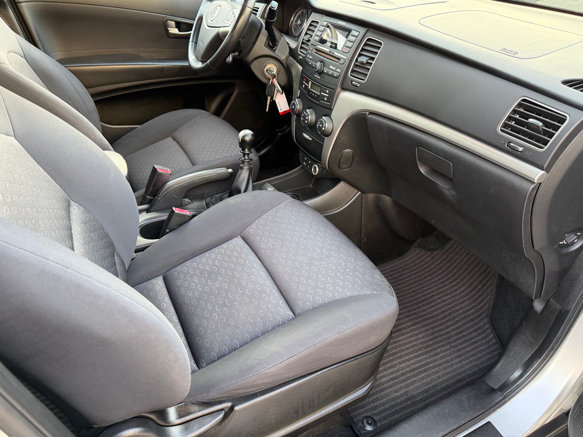 KGM-SsangYong Korando 2.0 e-XDI Black Edition 4WD-image-11