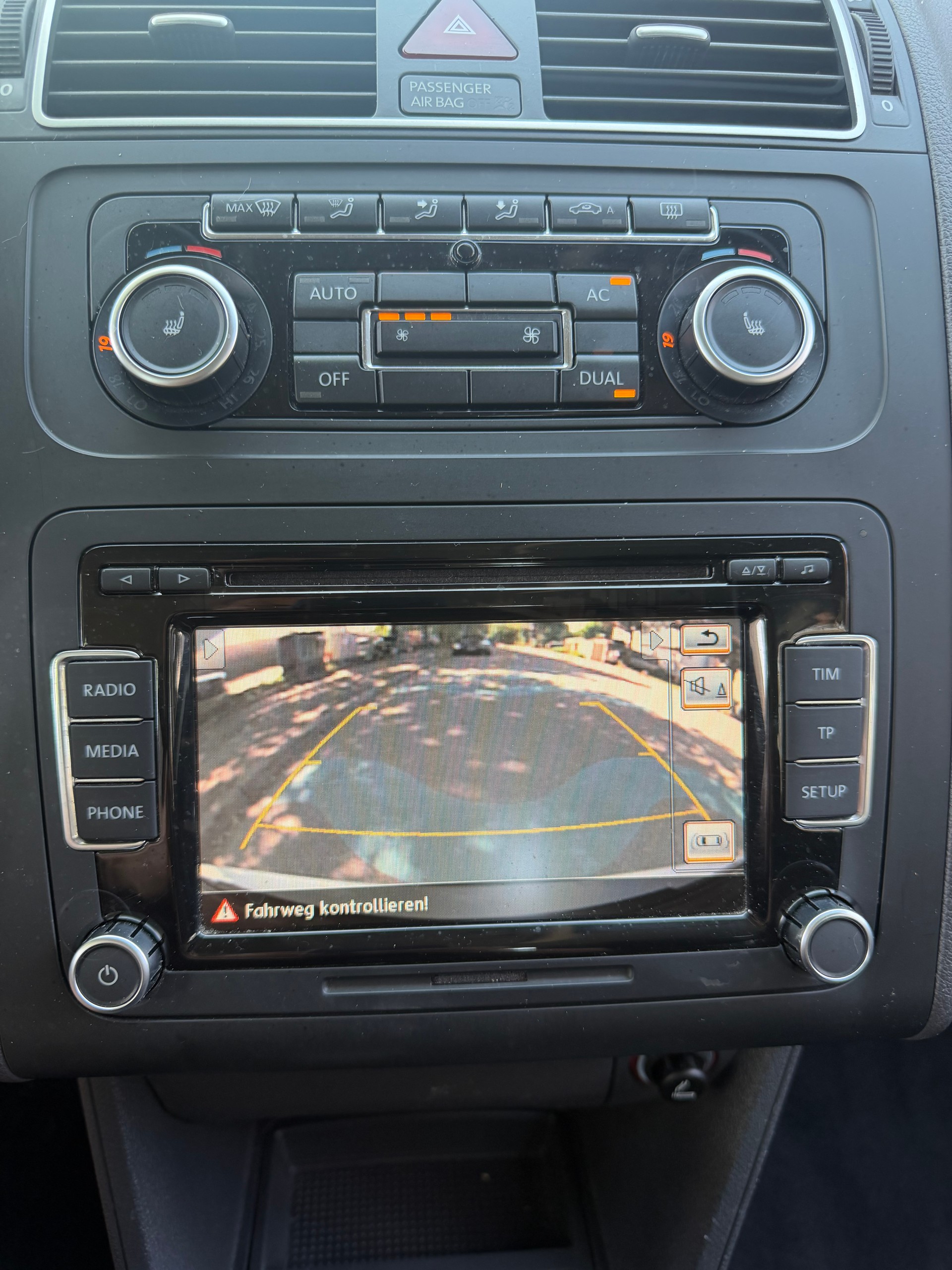 VW Touran 1.4 TSI Trendline-image-12