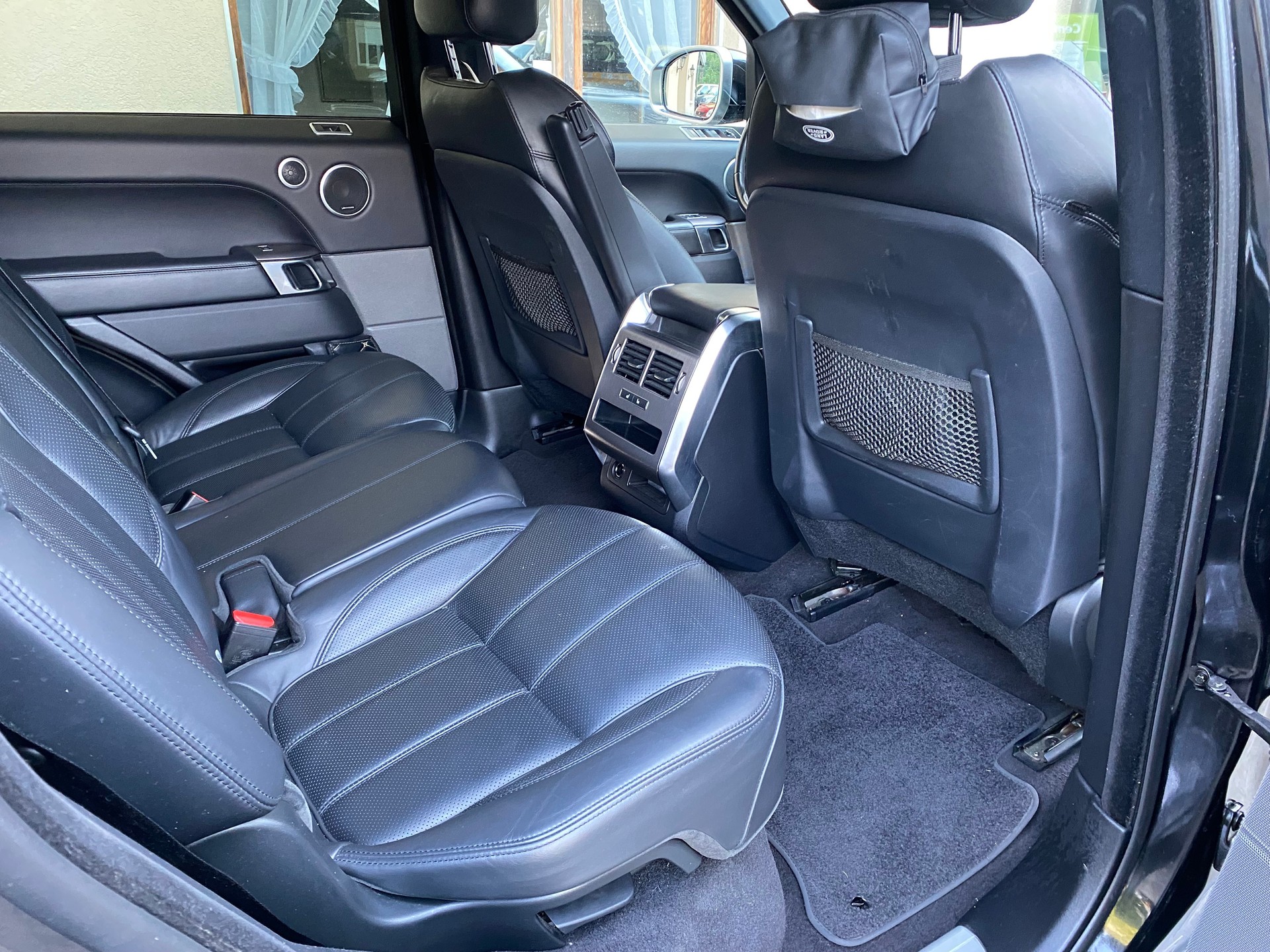 LAND ROVER Range Rover Sport 3.0 SDV6 HSE Dynamic 007 Edition Automatic-image-8