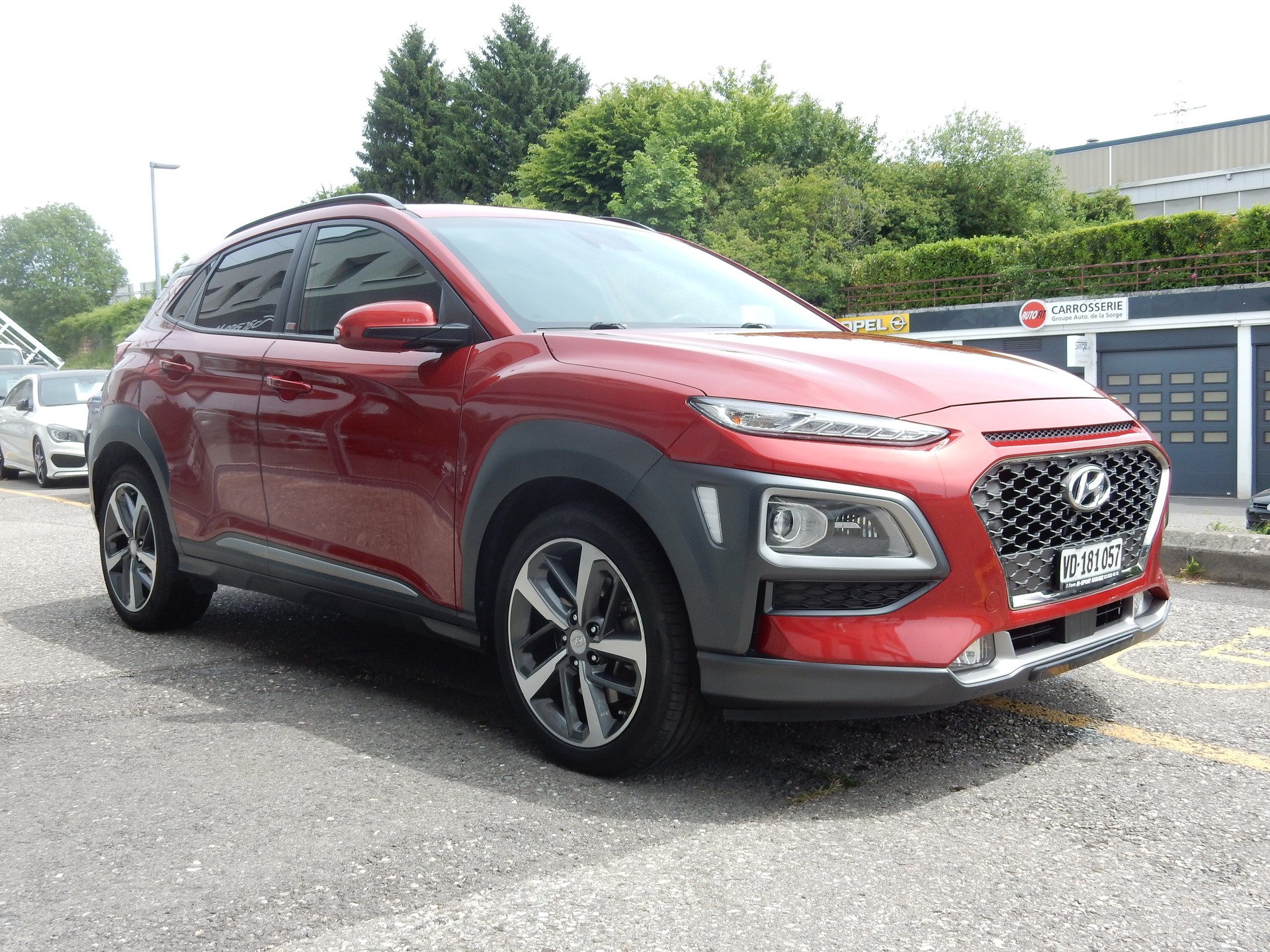 HYUNDAI Kona 1.6 T-GDi Launch Plus 4WD DCT-showroom-element-1