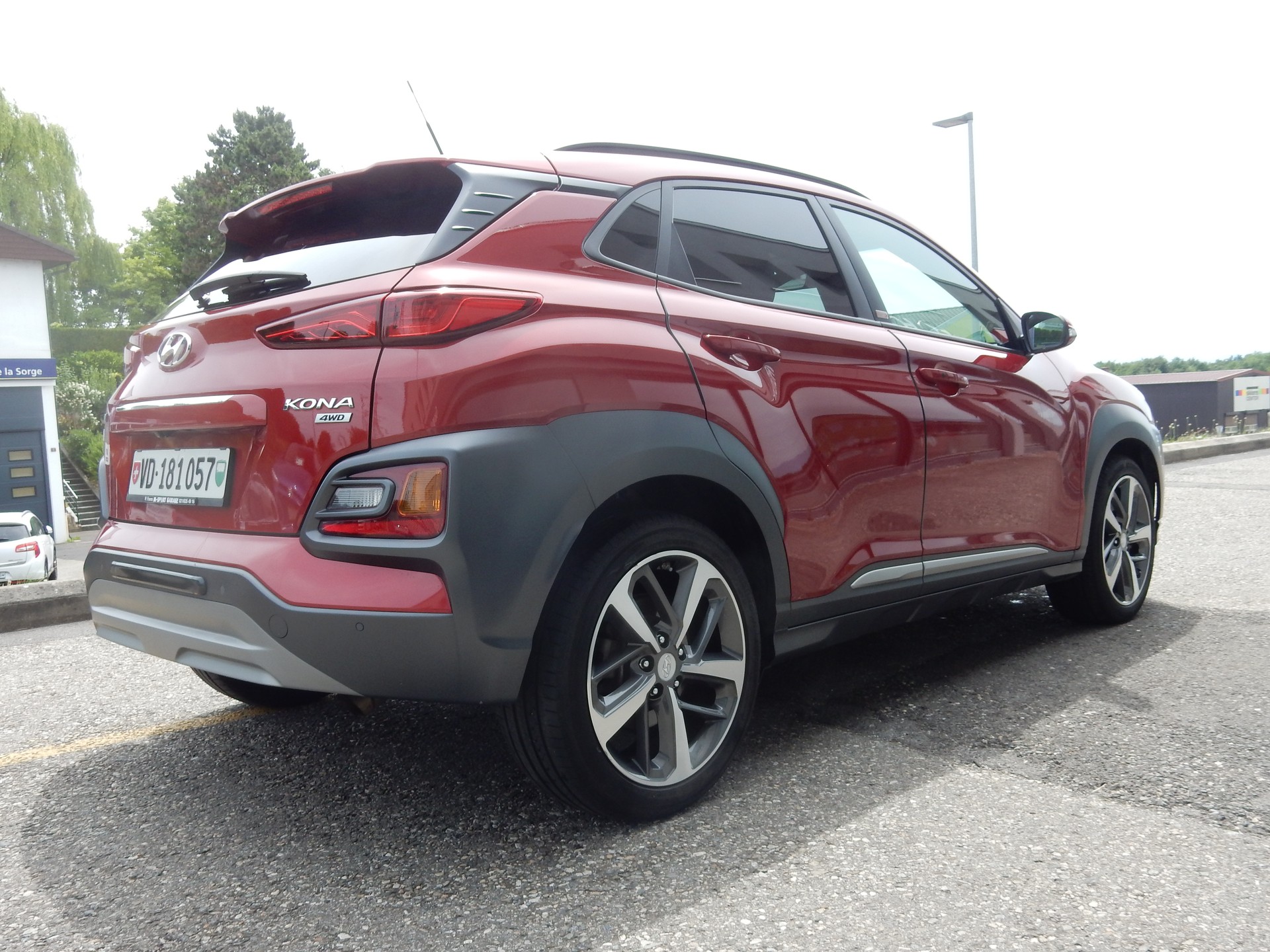 HYUNDAI Kona 1.6 T-GDi Launch Plus 4WD DCT-showroom-element-2