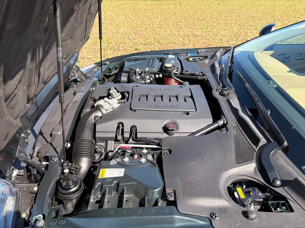 JAGUAR XK Convertible 4.2 V8-image-10
