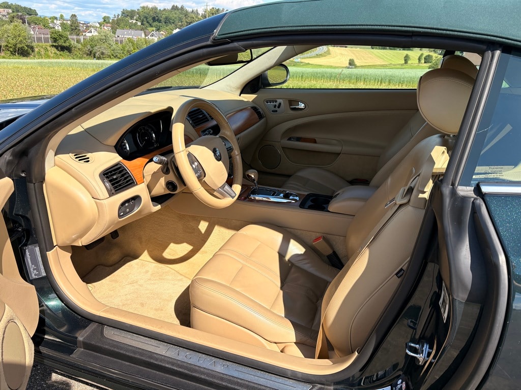 JAGUAR XK Convertible 4.2 V8-image-4