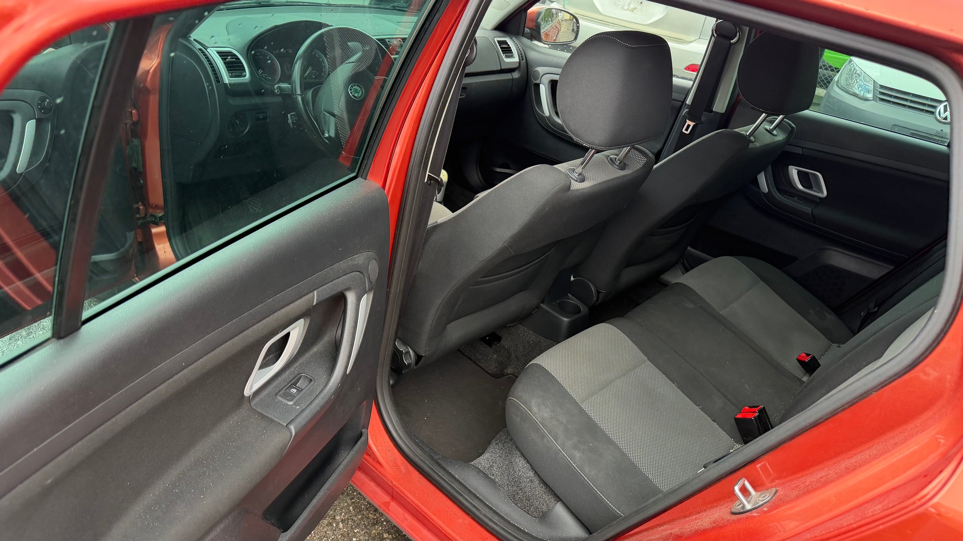 SKODA Fabia 1.9 TDI Elegance-image-10