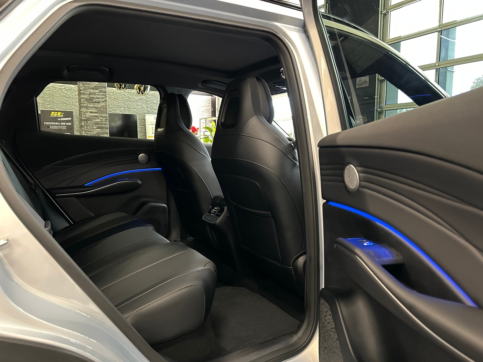 OMODA 7 1.5T SHS PHEV Luxury-image-11