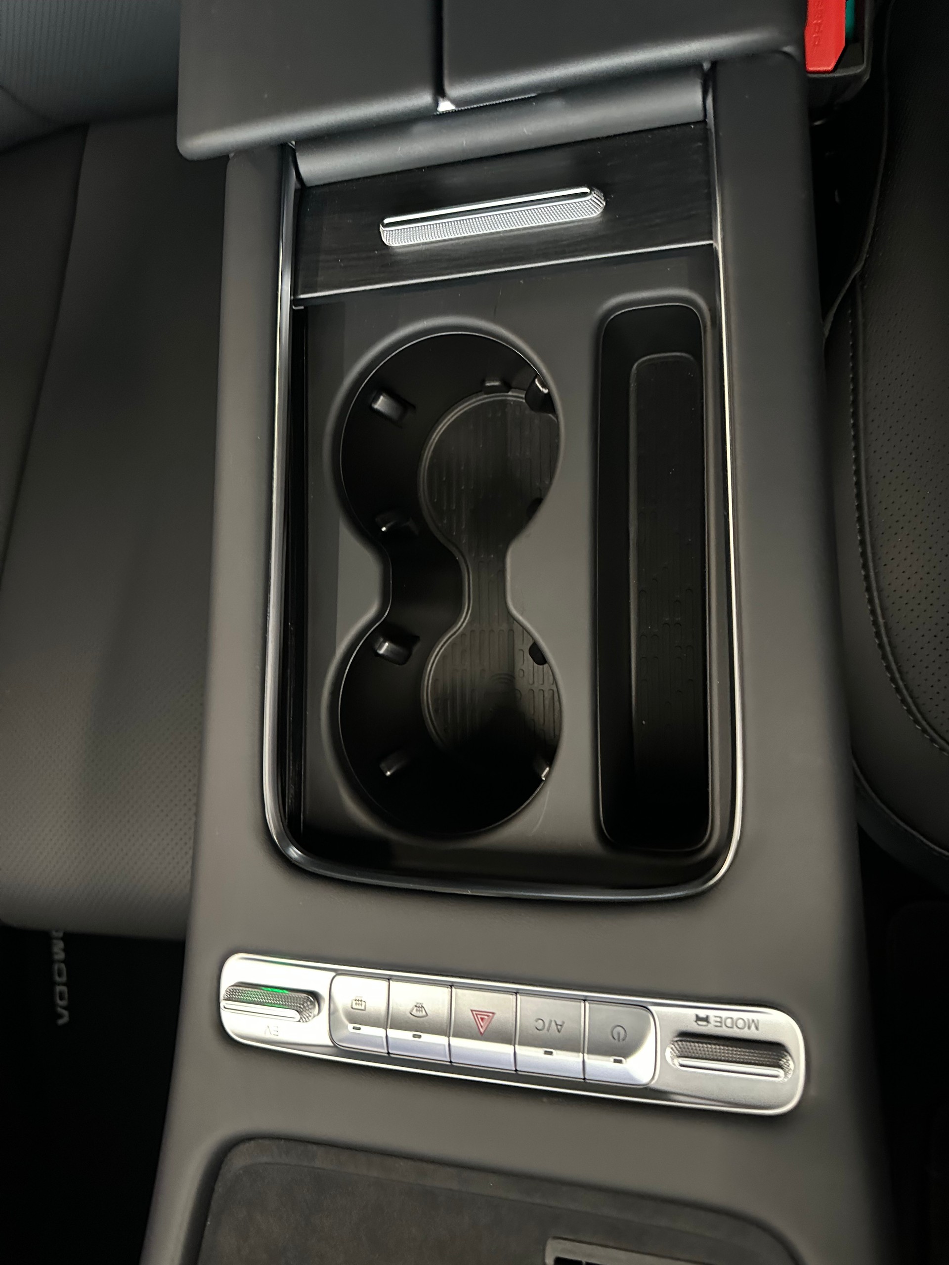 OMODA 7 1.5T SHS PHEV Luxury-image-25