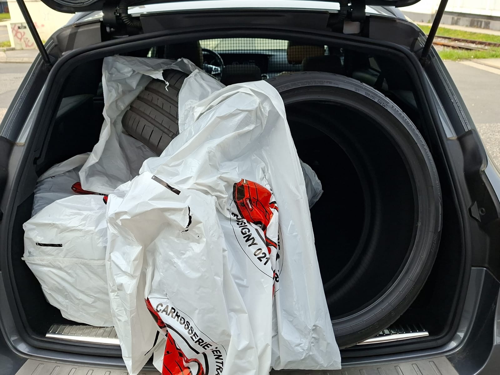 MERCEDES-BENZ E 43 AMG 4 Matic 9G-Tronic-image-21