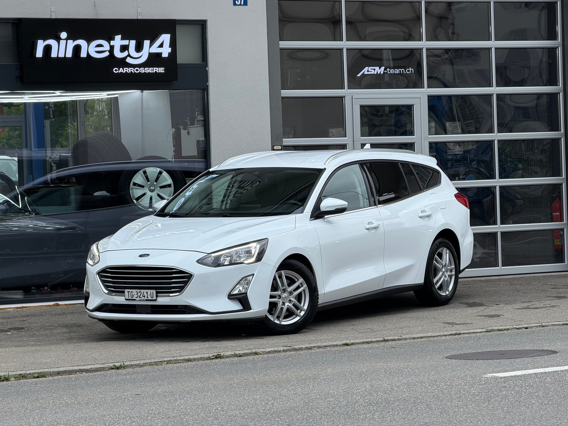 FORD Focus 1.5 TDCi Trend+ Automat *Frisch MFK + SERVICE*KLIMA*-image-1