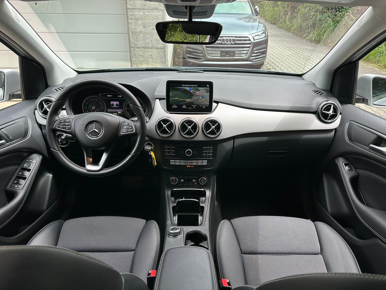 MERCEDES-BENZ B Electric Drive Urban-image-18