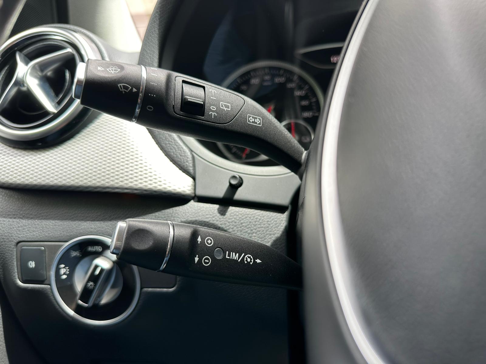 MERCEDES-BENZ B Electric Drive Urban-image-23