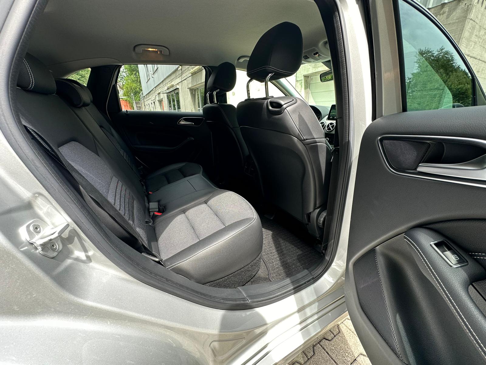 MERCEDES-BENZ B Electric Drive Urban-image-15