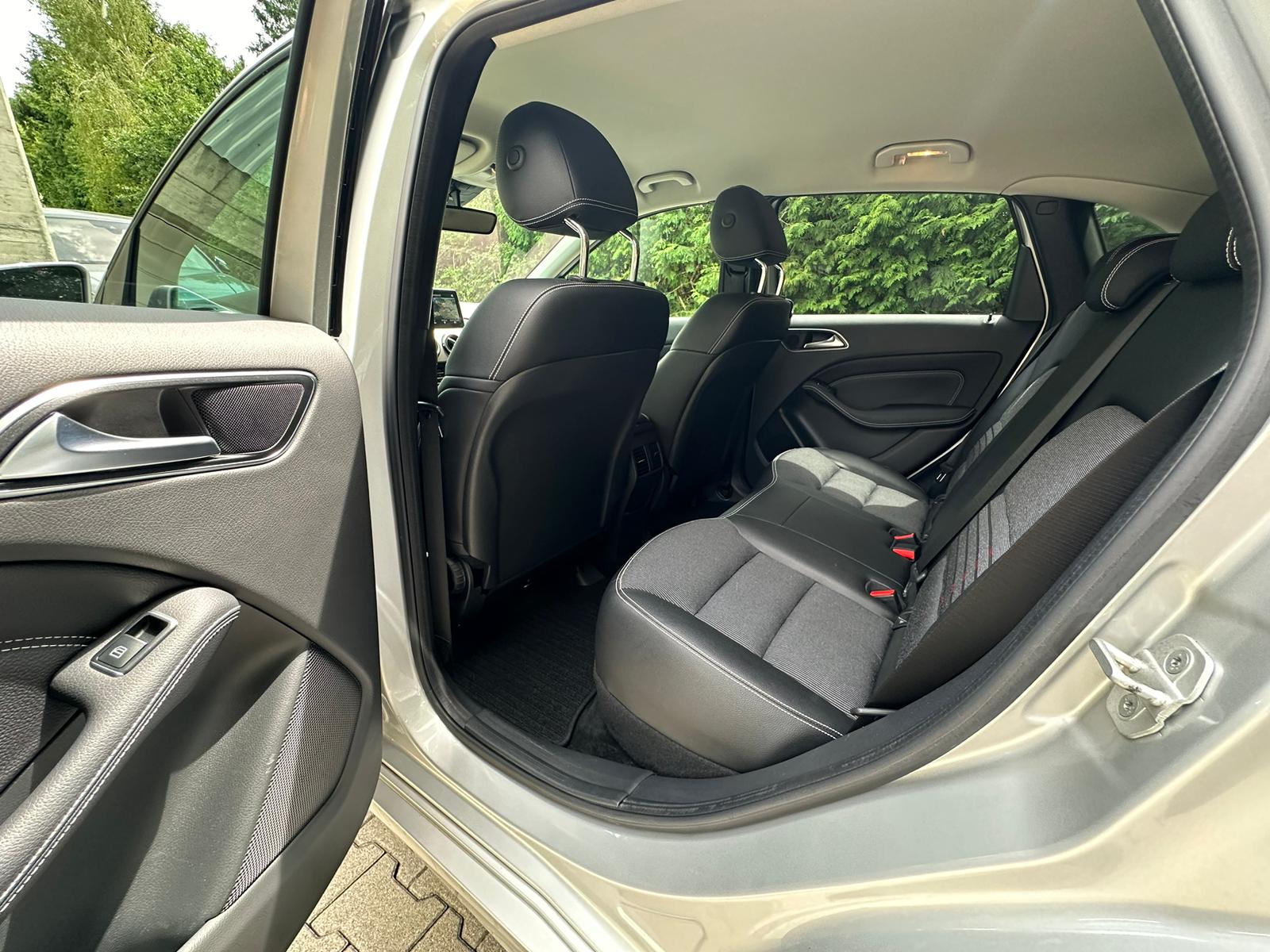 MERCEDES-BENZ B Electric Drive Urban-image-12