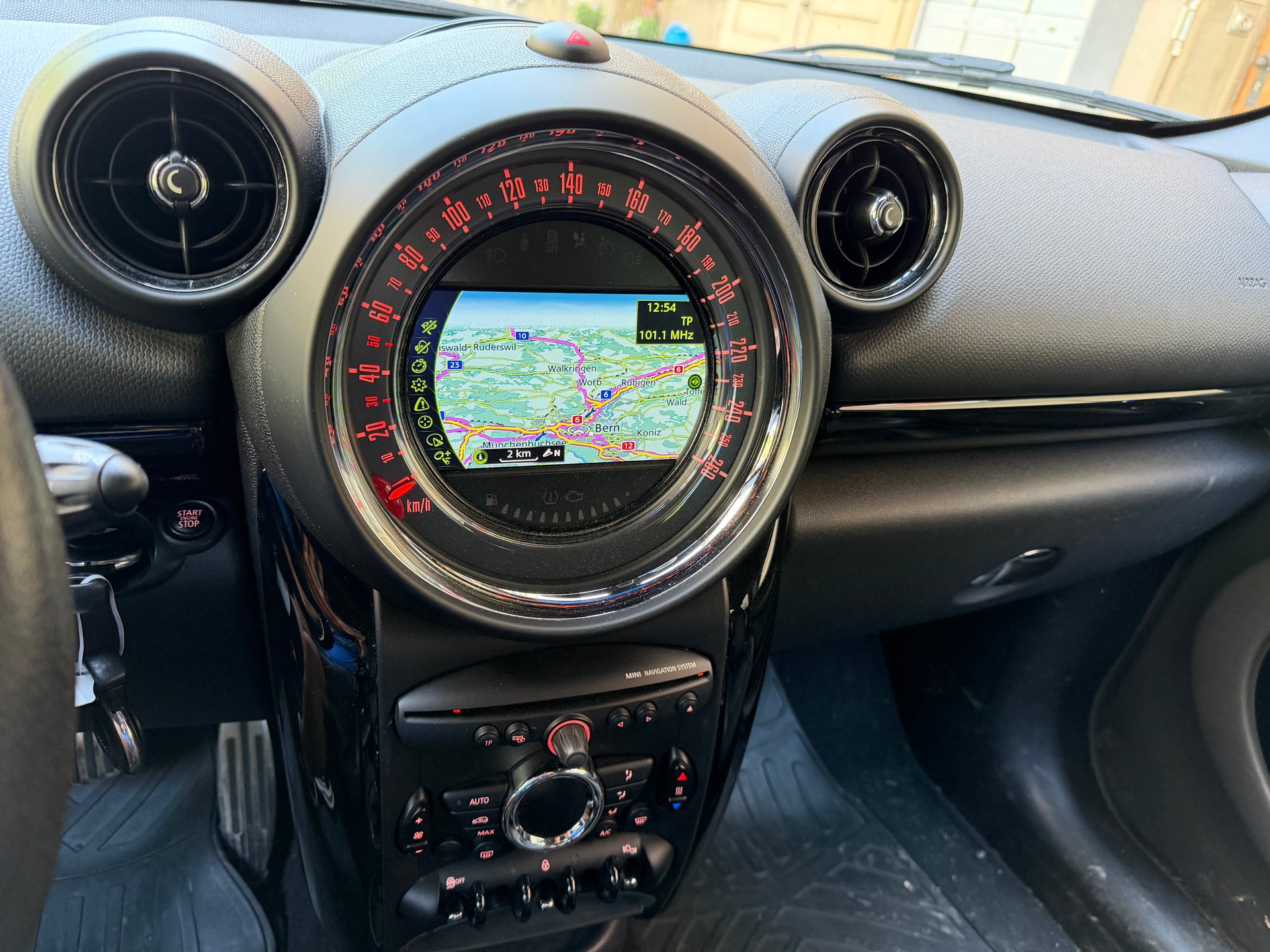 MINI Countryman Cooper S ALL4 by Burton Steptronic-image-8